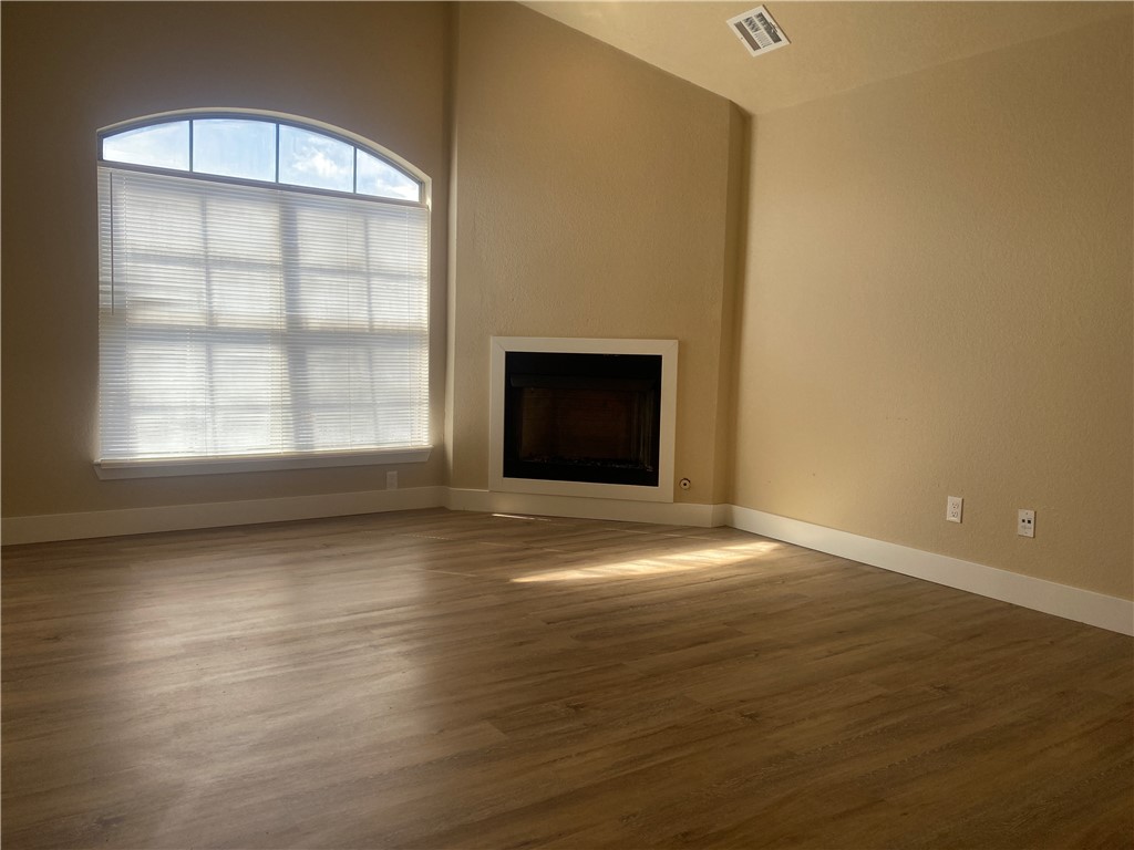 Sixth & Wood Hpr - Residential Lease