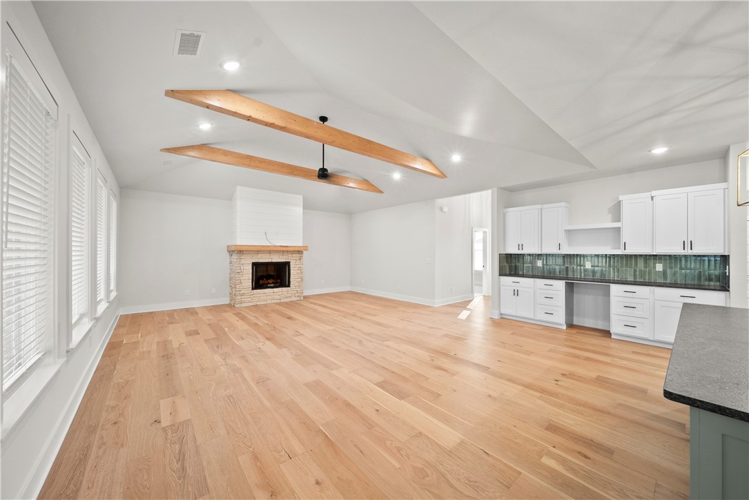 MAPLE ESTATES PH III-CENTERTON - Residential