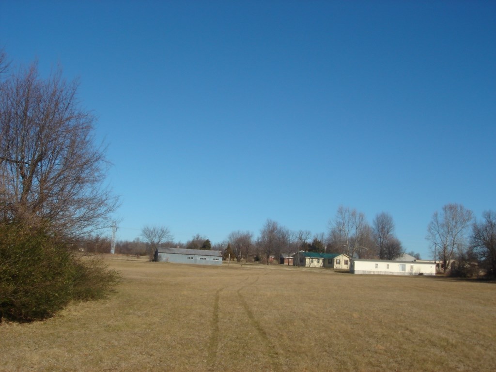 Elm Spgs Outlots - Land