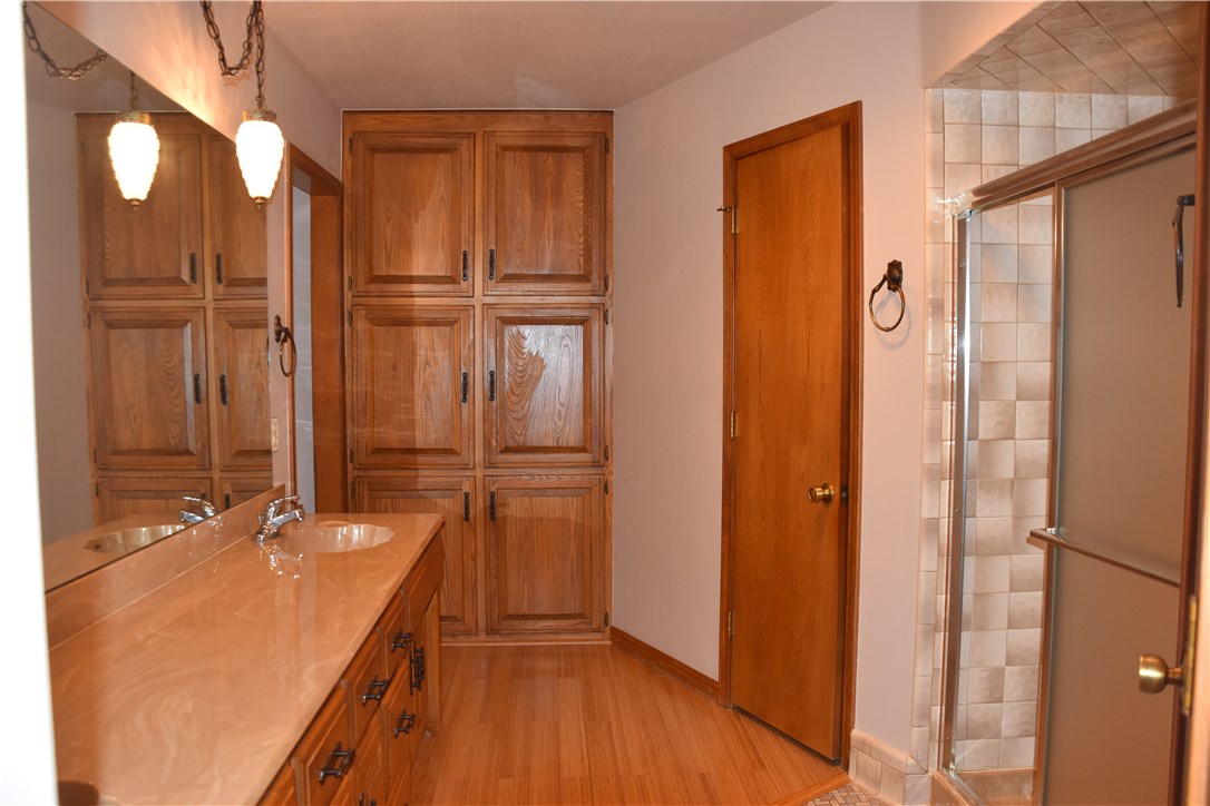 Burlington Heights Sub - Residential