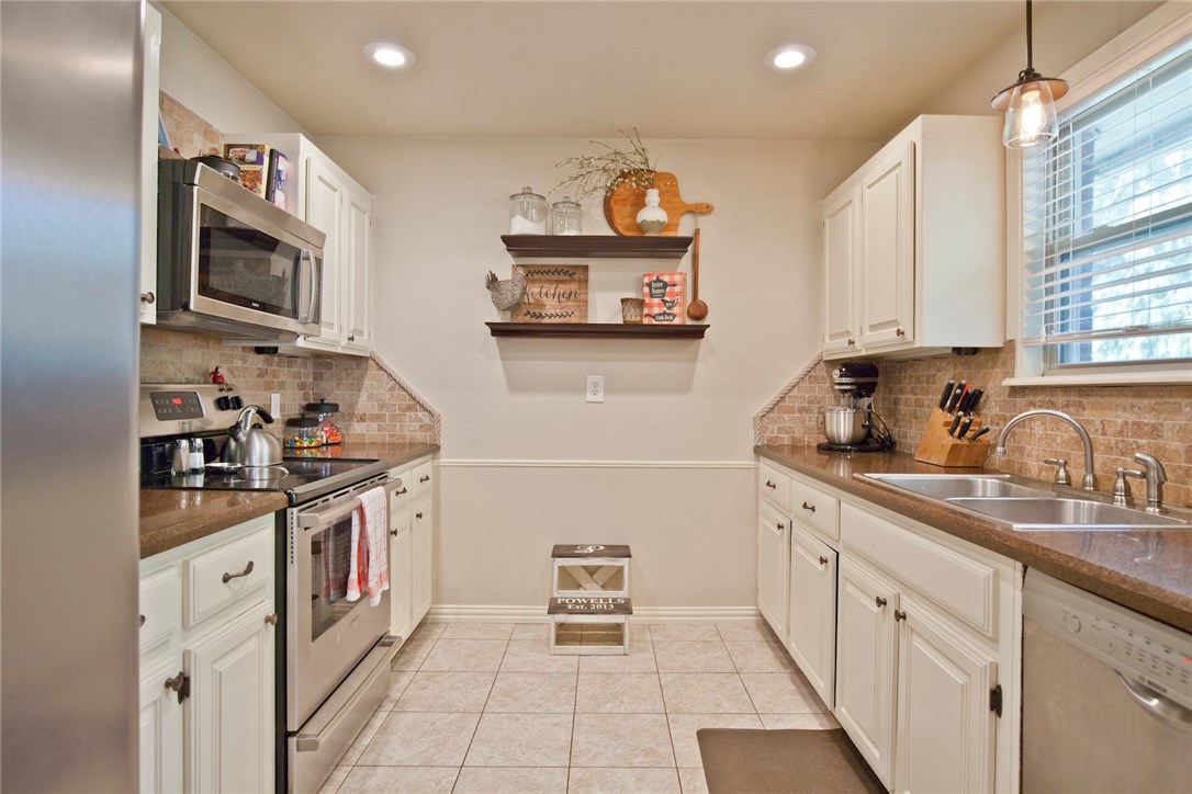 Heritage West Add 2nd Rogers - Residential