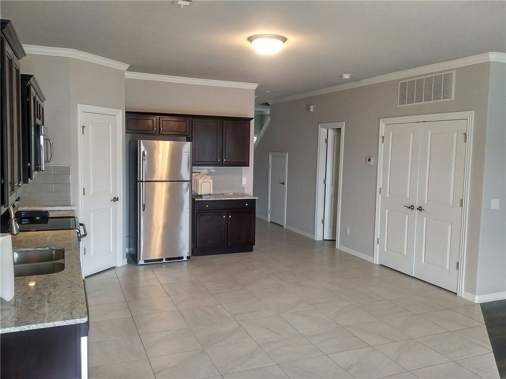n/a - Residential Lease
