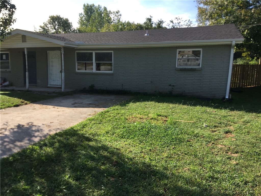 Welcome to the quiet side of Fayetteville with easy access to MLK Blvd. Just a few minutes away from the U of A, this newly renovated 2 bed and 1 bath duplex is waiting for you. Do you like spending time out back with friends, kids or pets for a BBQ, this property has a nice, fenced in backyard that backs up to a wood. Inside, that is a brand new kitchen, bath and freshly painted rooms. Newly renovated features include LVP flooring, granite kitchen counters and double pane windows. Apply today, before this one disappears! Available October 27th. We do not advertise on Craigslist or Facebook Marketplace. Note: We allow a max of 2 dogs. No cats S.A.F.E. Property Management residents are enrolled in the Resident Benefits Package (RBP) for $35.00/month which includes liability insurance, credit building to help boost the resident’s credit score with timely rent payments, up to $1M Identity Theft Protection, HVAC air filter delivery...etc.