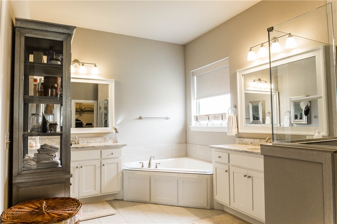 Waterford Estates At Hissom Ranch - Residential