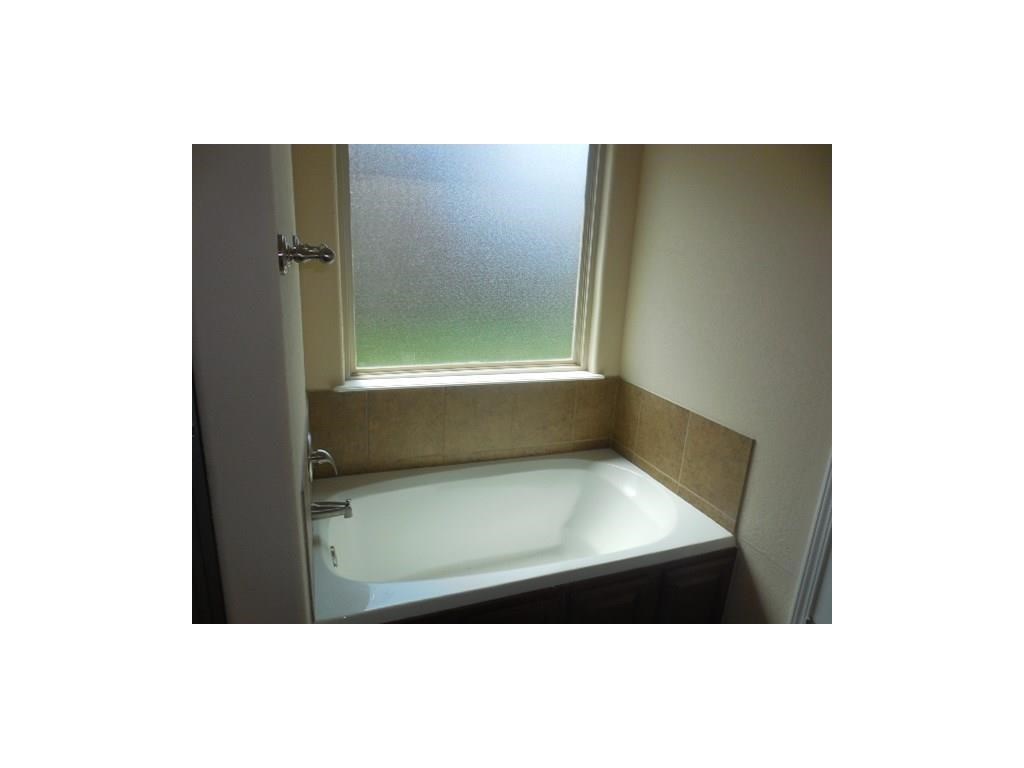 Lakewood Crossing Sub Ph 1 Rogers - Residential Lease
