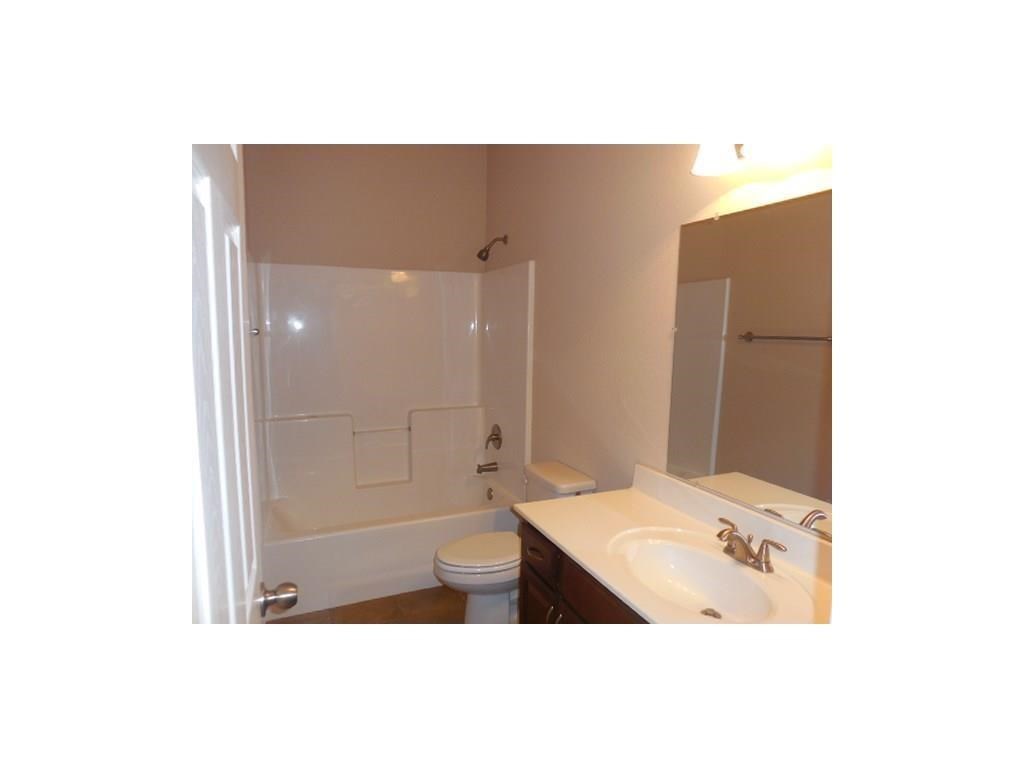 Lakewood Crossing Sub Ph 1 Rogers - Residential Lease