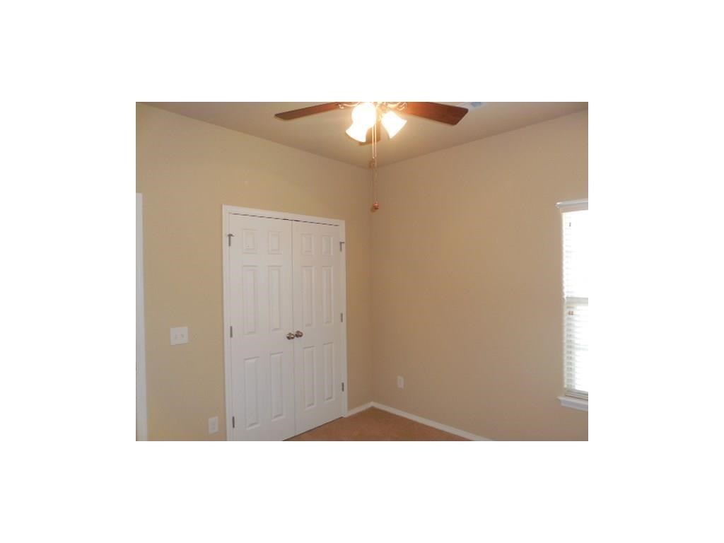 Lakewood Crossing Sub Ph 1 Rogers - Residential Lease