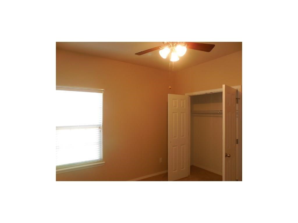 Lakewood Crossing Sub Ph 1 Rogers - Residential Lease