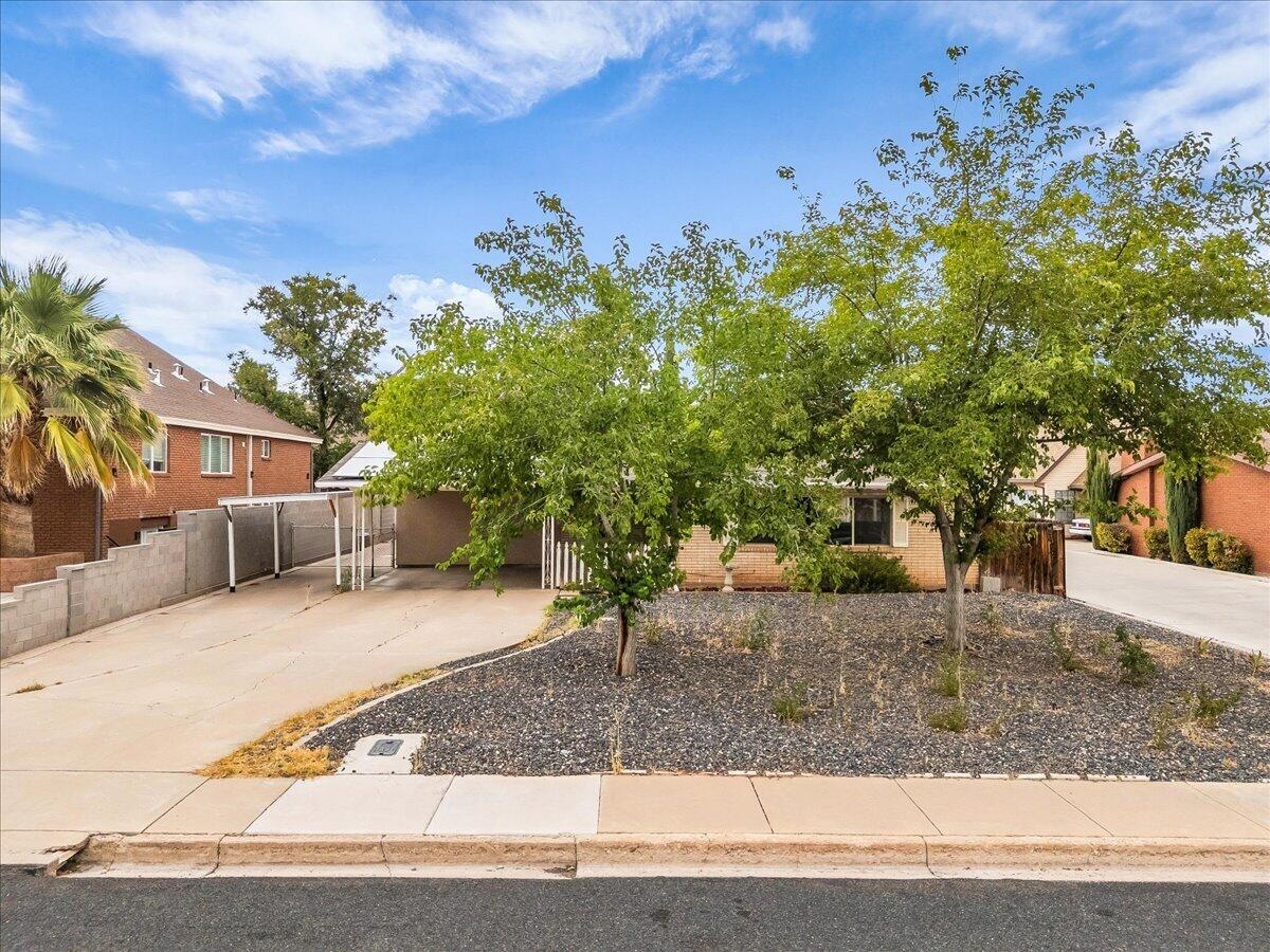 ST GEORGE TOWNSITE - Residential