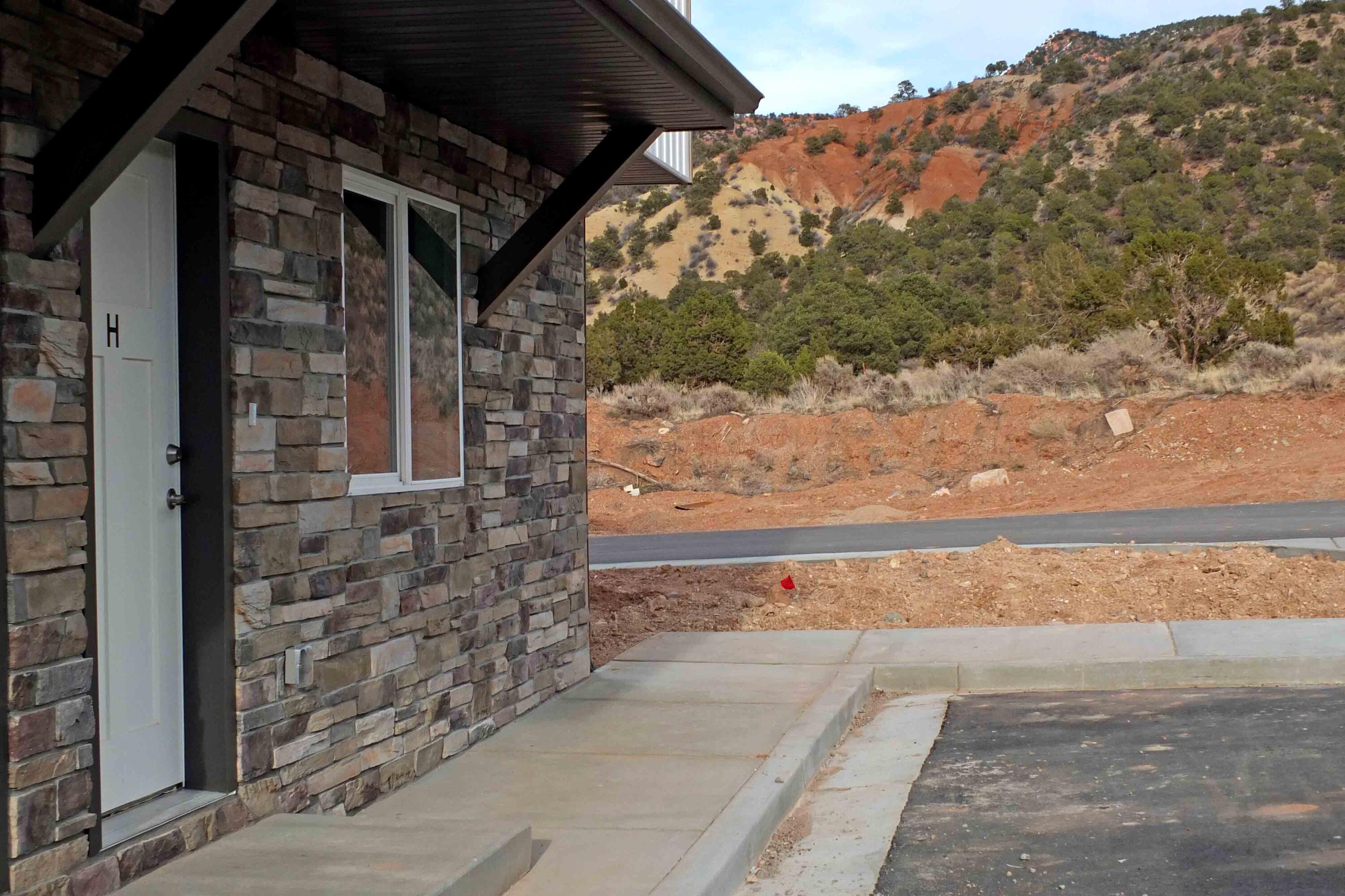 TRAILSIDE - Residential