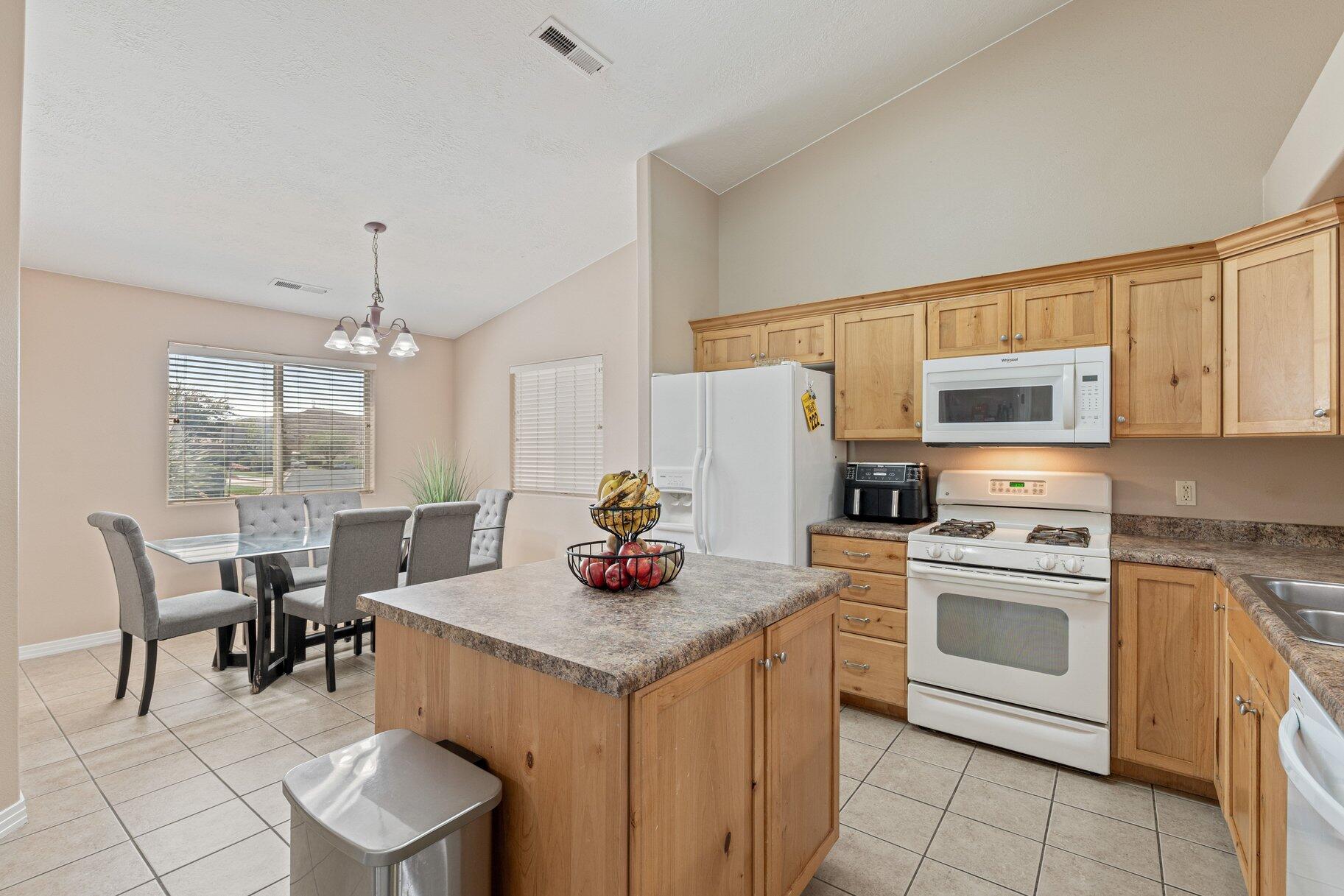 DESERT SANDS AT PAINTED DESERT - Residential