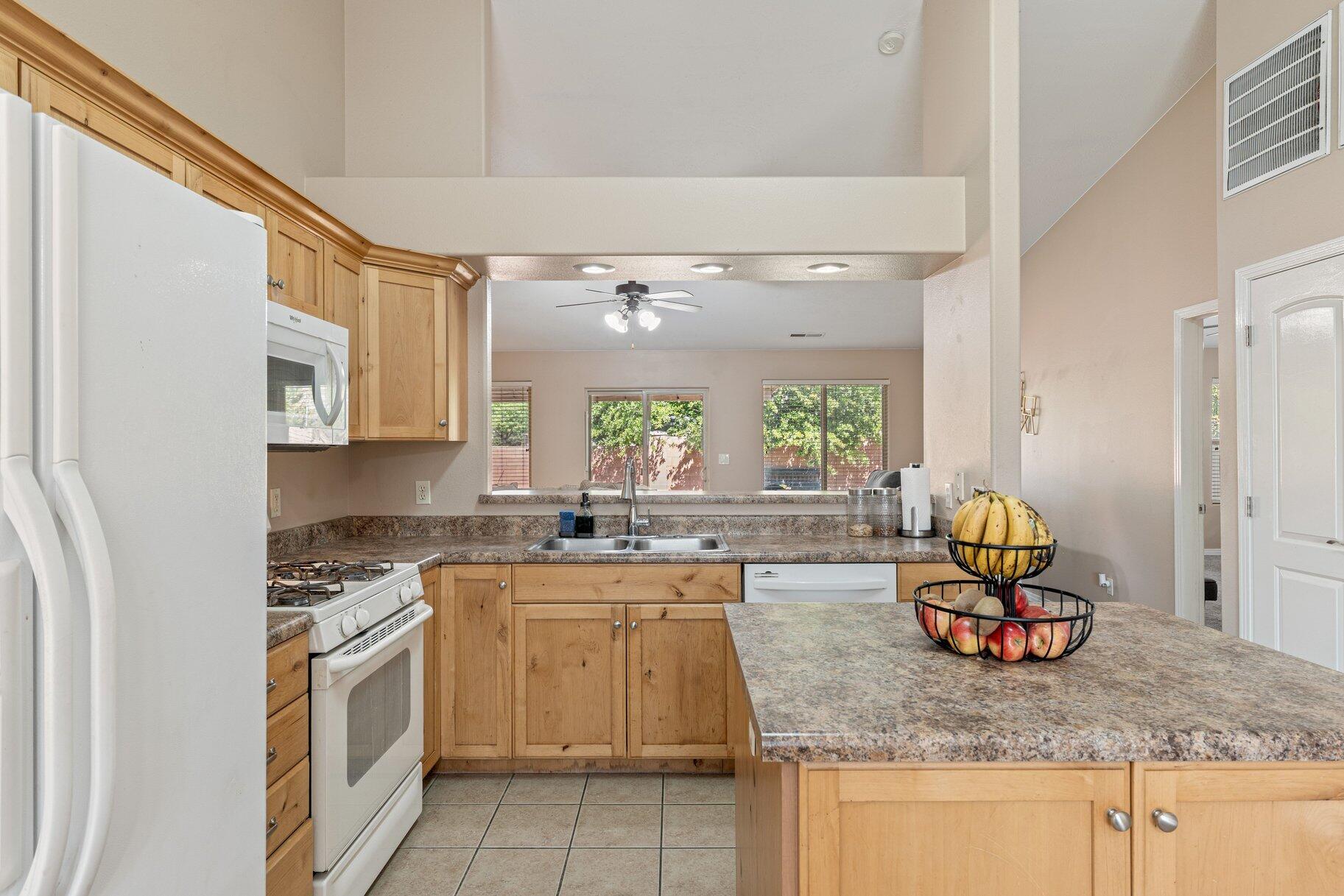 DESERT SANDS AT PAINTED DESERT - Residential