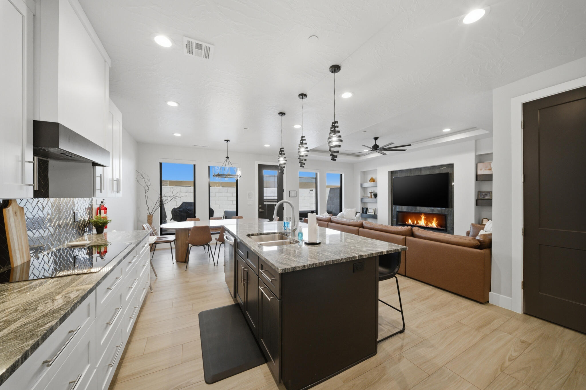 PECAN VALLEY - Residential