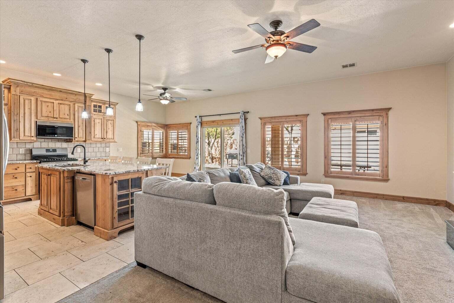 ROCK HAMPTON - Residential