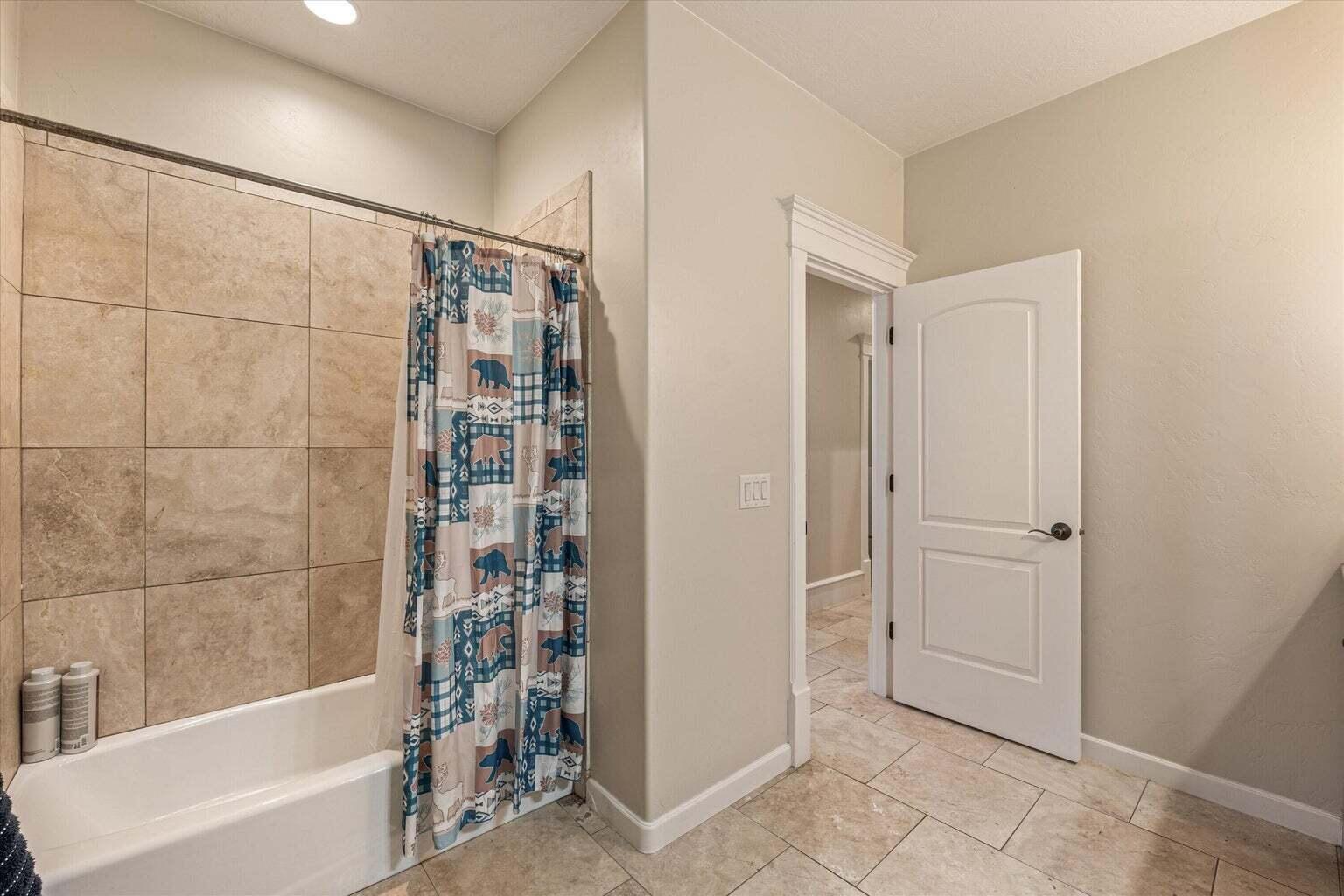 ROCK HAMPTON - Residential