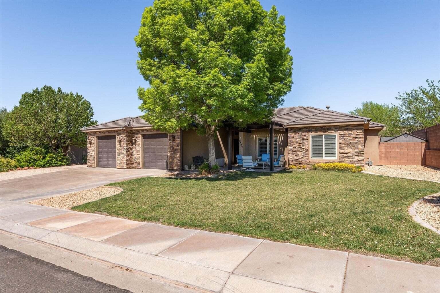 ROCK HAMPTON - Residential