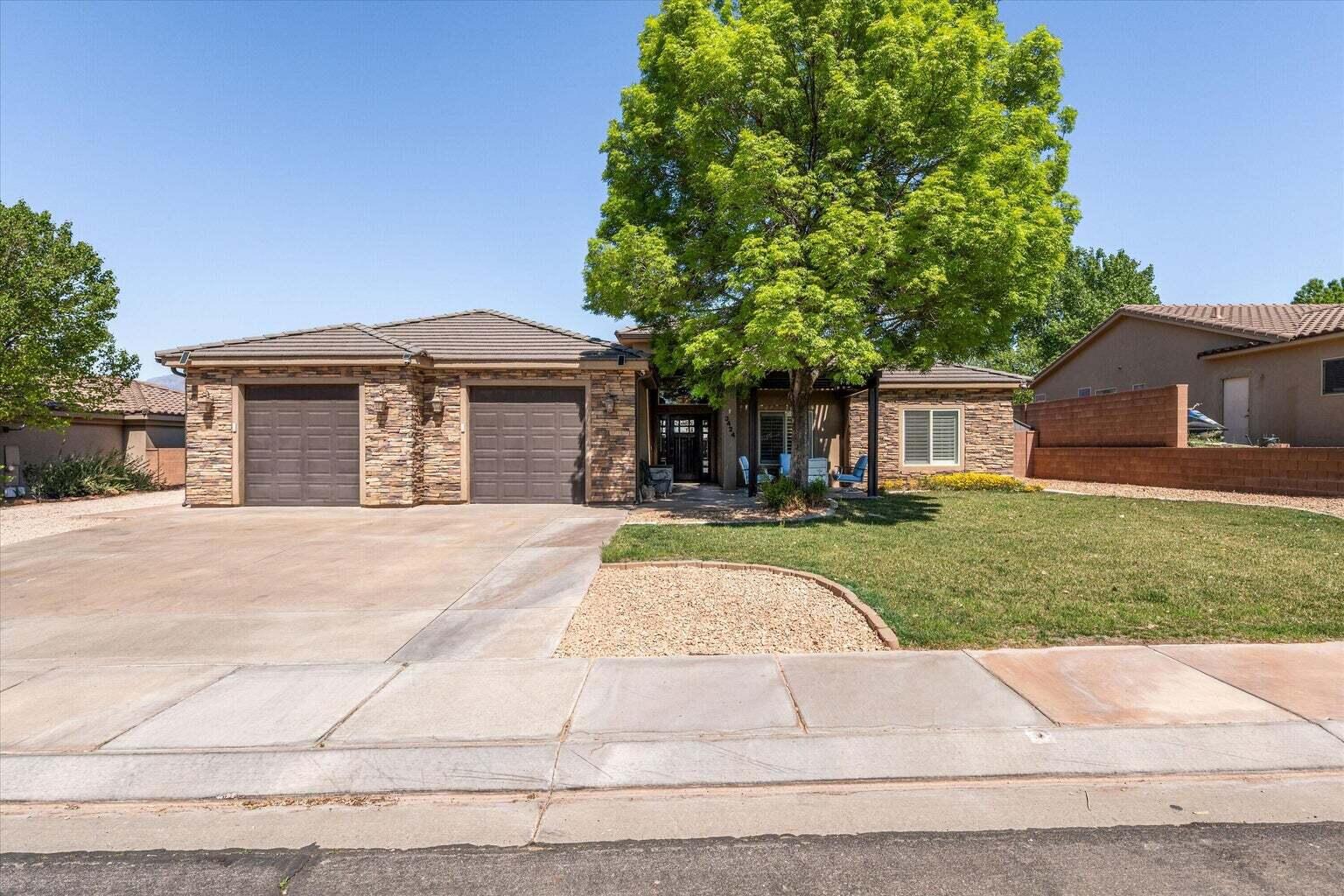 ROCK HAMPTON - Residential