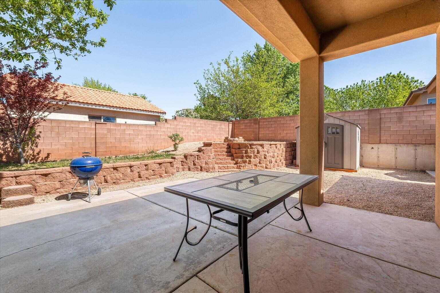 ROCK HAMPTON - Residential