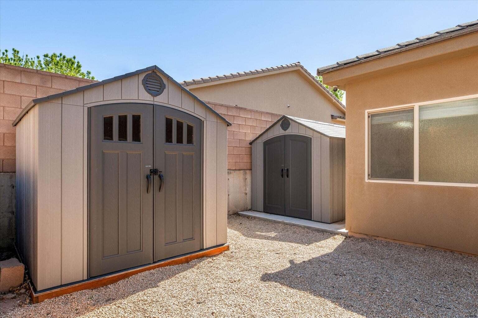 ROCK HAMPTON - Residential