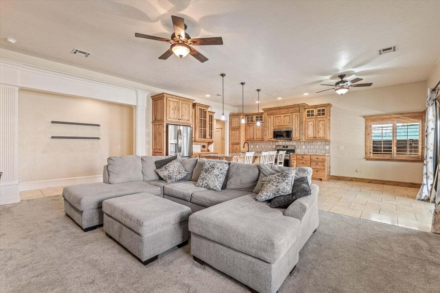 ROCK HAMPTON - Residential
