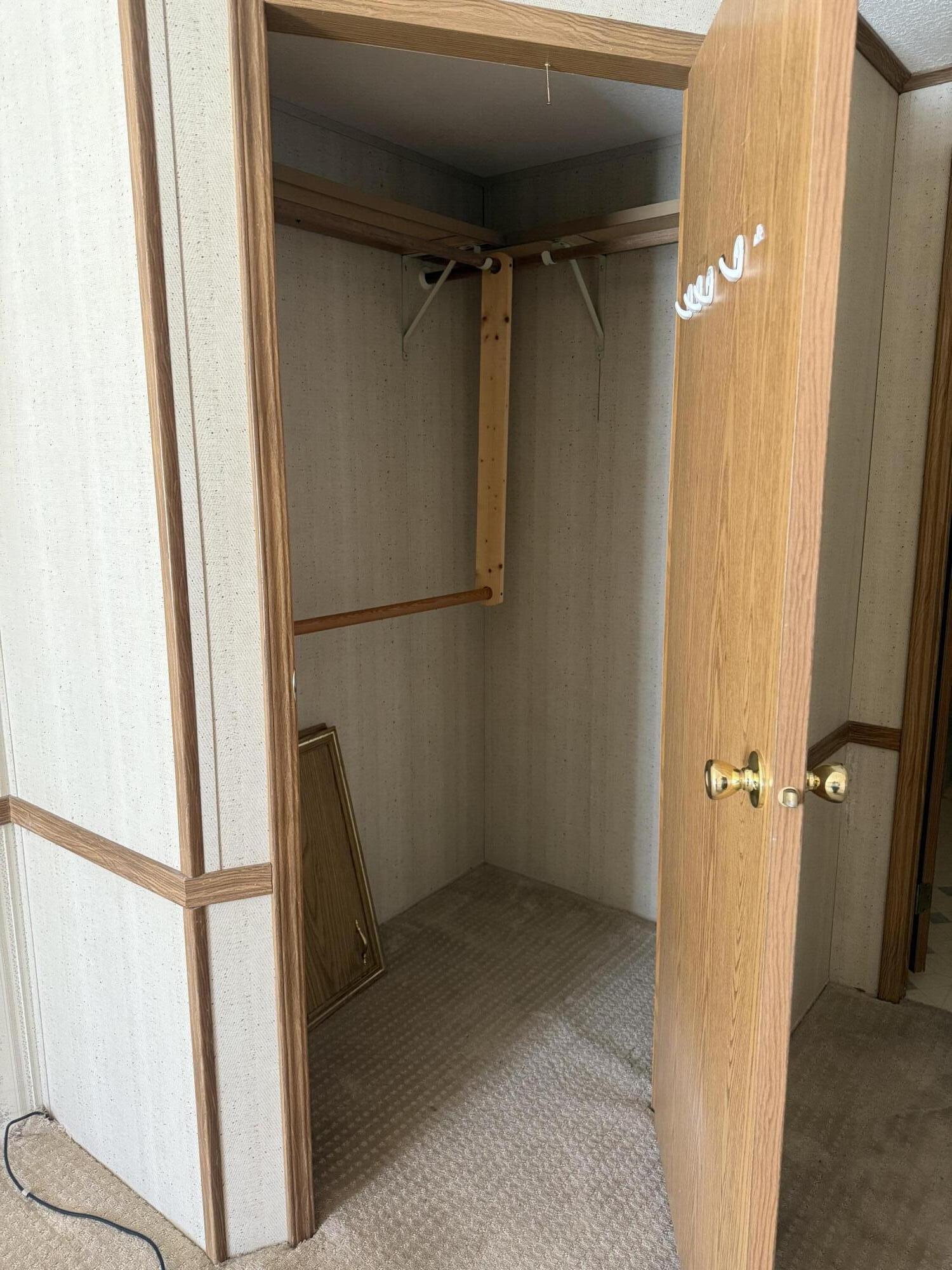 RAINBOW RIDGE MOBILE HOME PARK - Residential