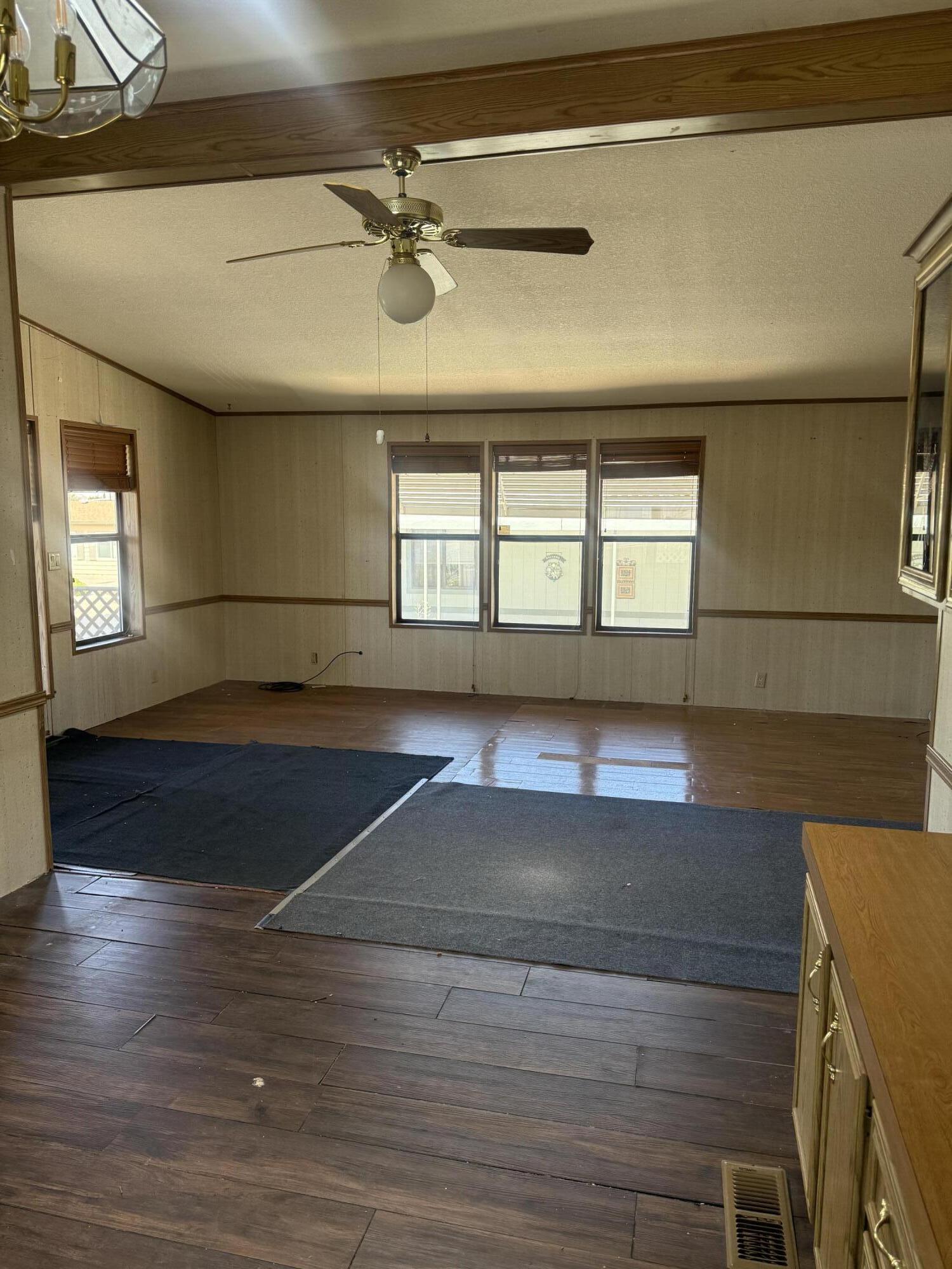 RAINBOW RIDGE MOBILE HOME PARK - Residential