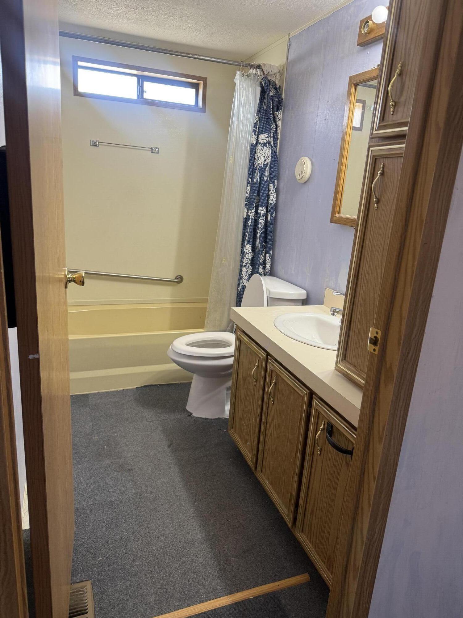 RAINBOW RIDGE MOBILE HOME PARK - Residential