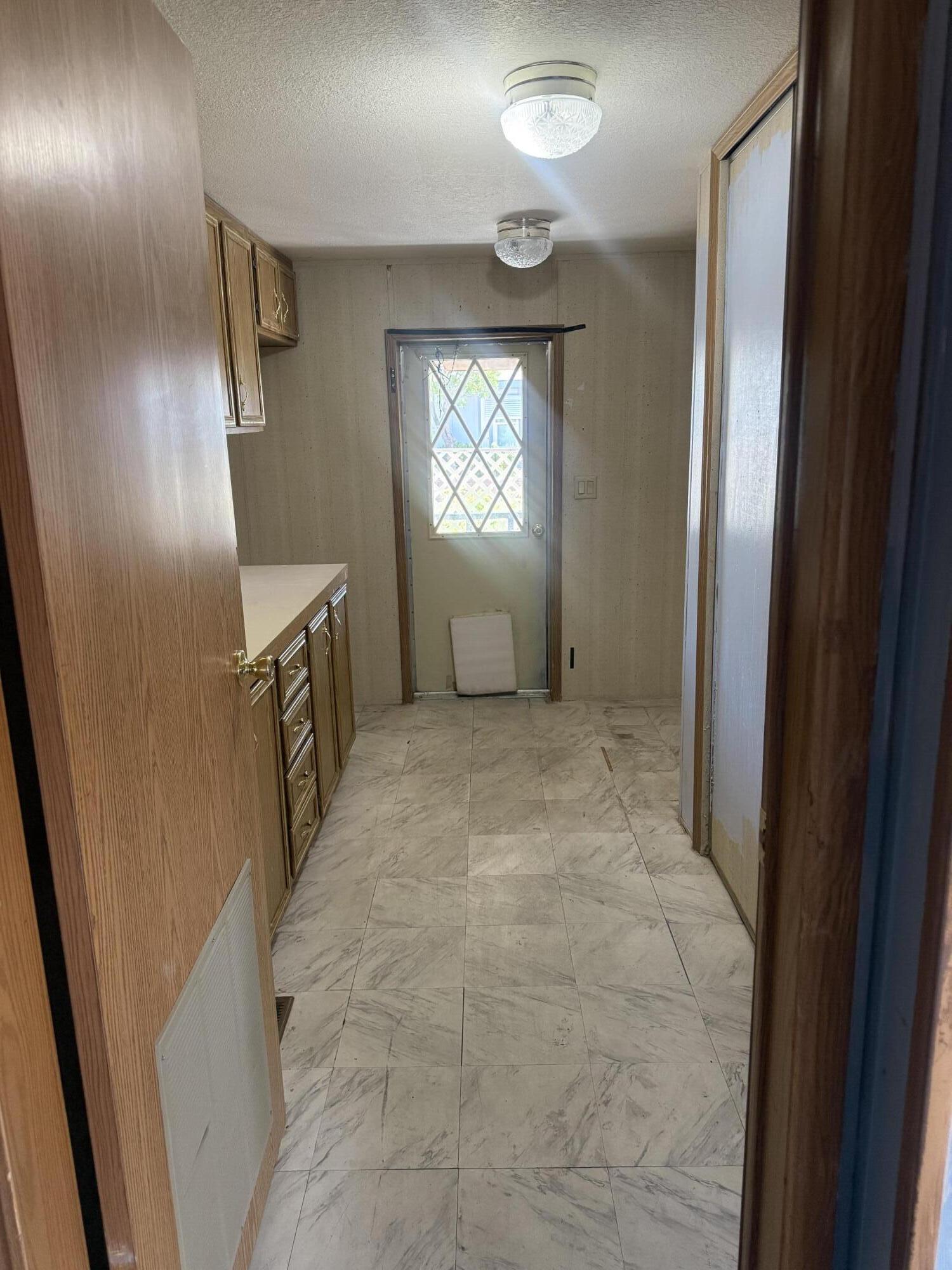 RAINBOW RIDGE MOBILE HOME PARK - Residential