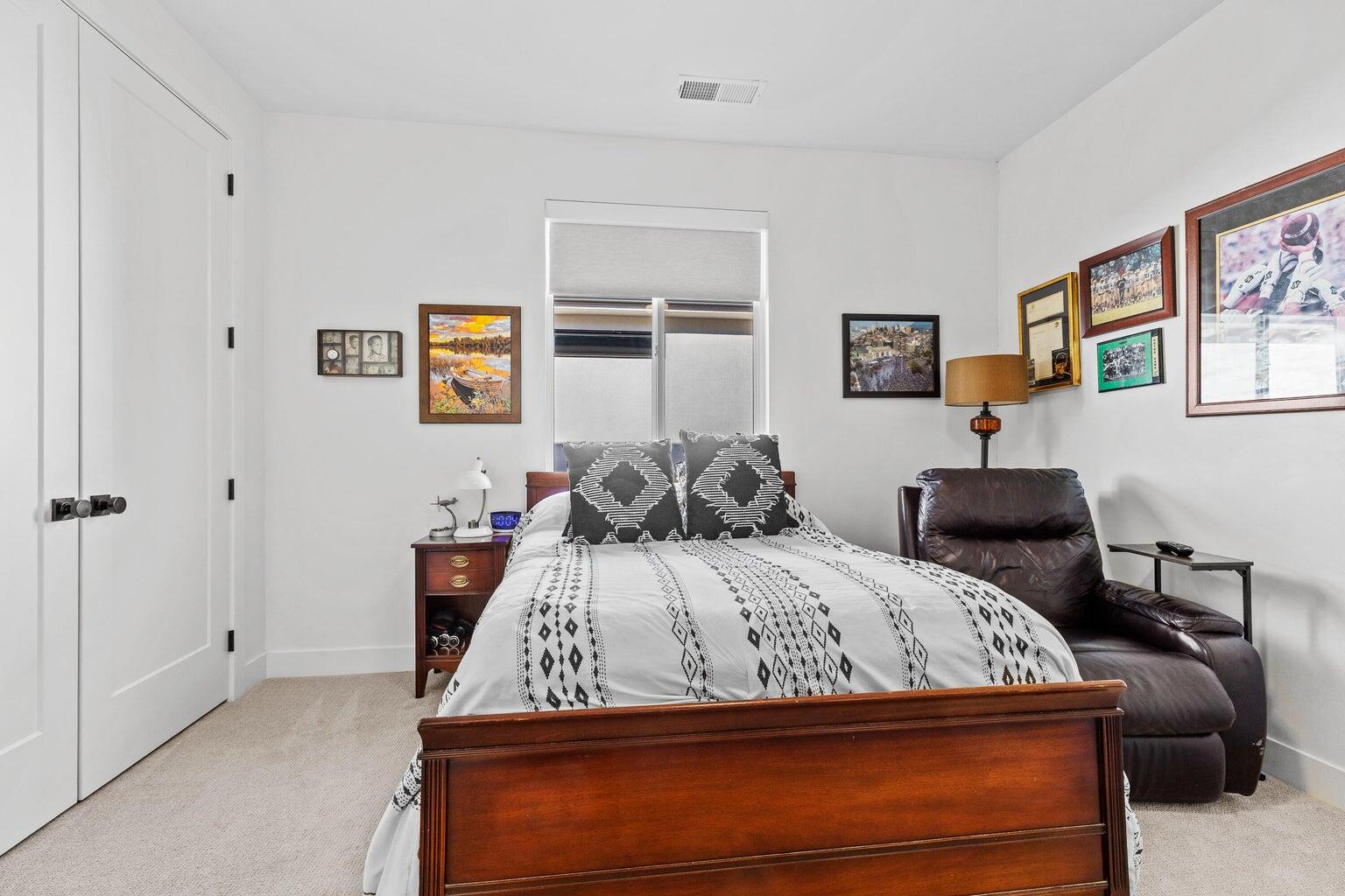 HERITAGE PLACE - Residential