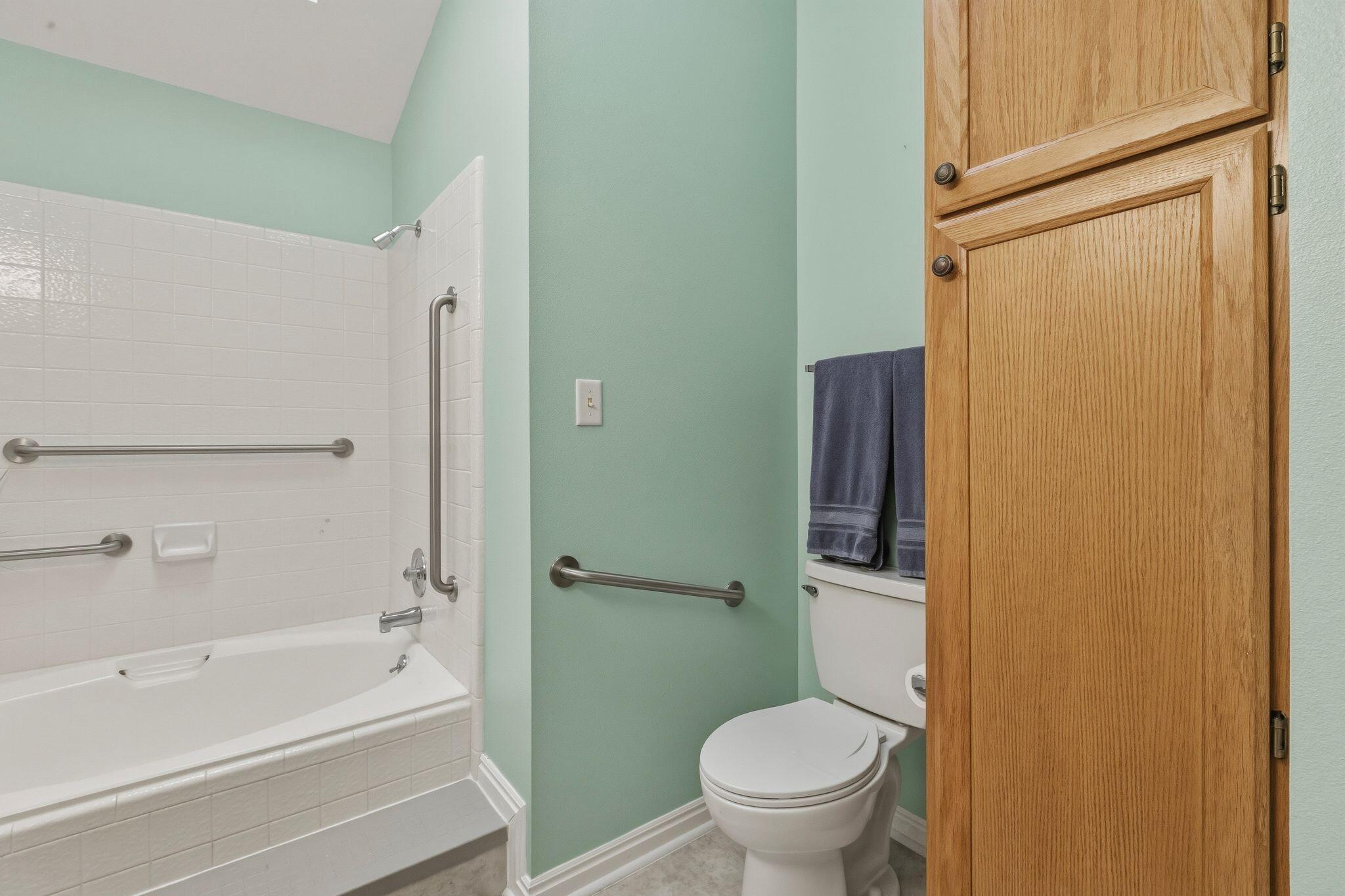 DIXIE GREEN CONDOS - Residential