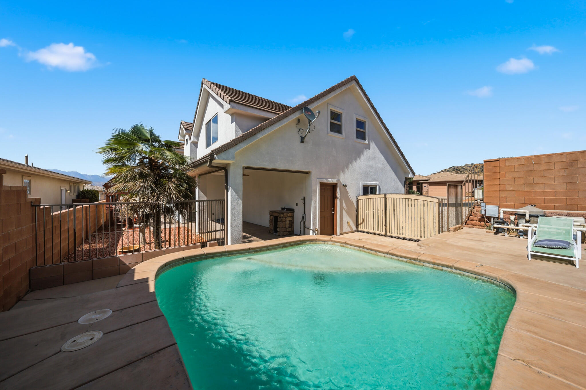 PAINTED HILLS RLINGTON HEIGHTS - Residential