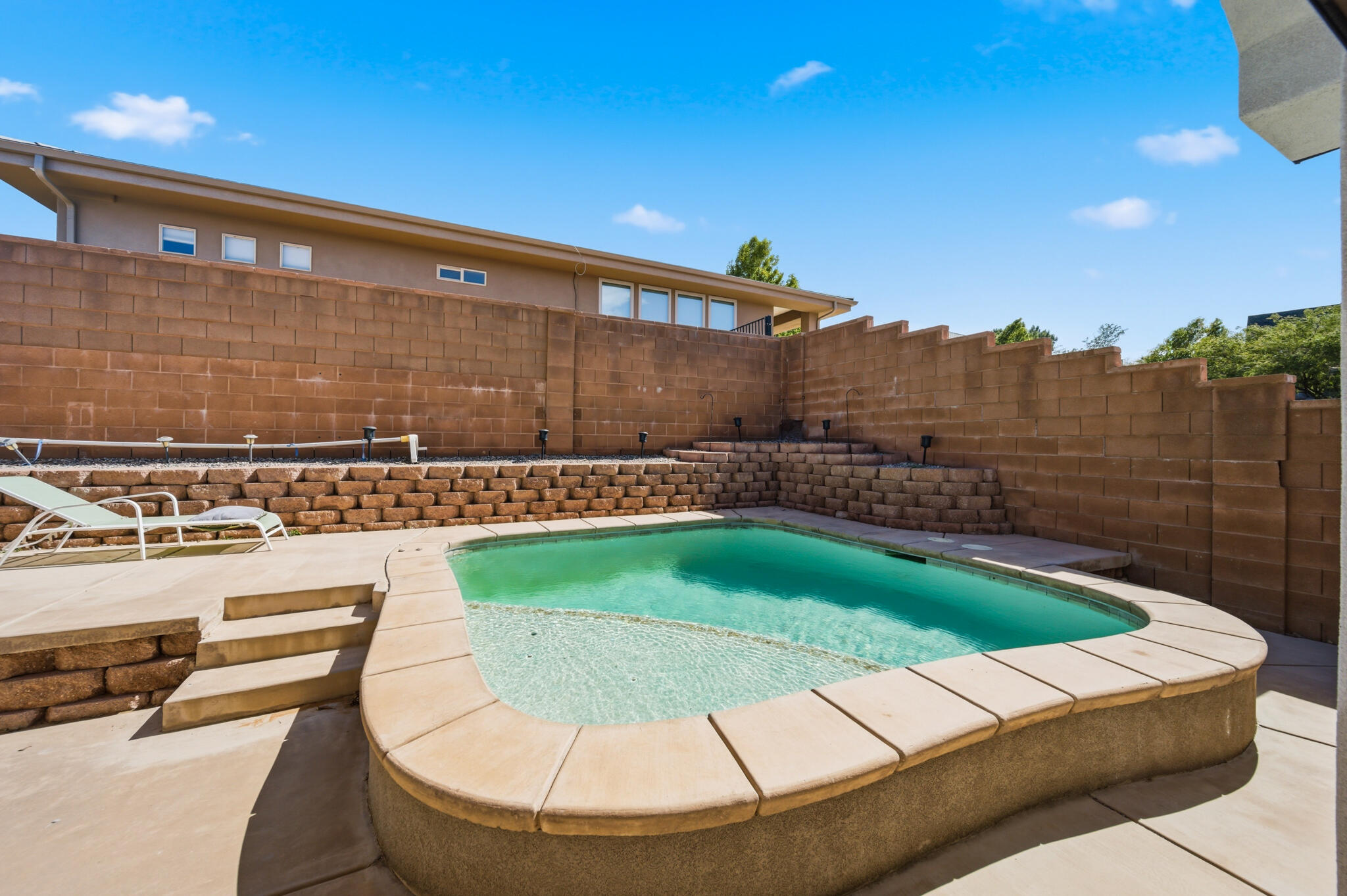PAINTED HILLS RLINGTON HEIGHTS - Residential