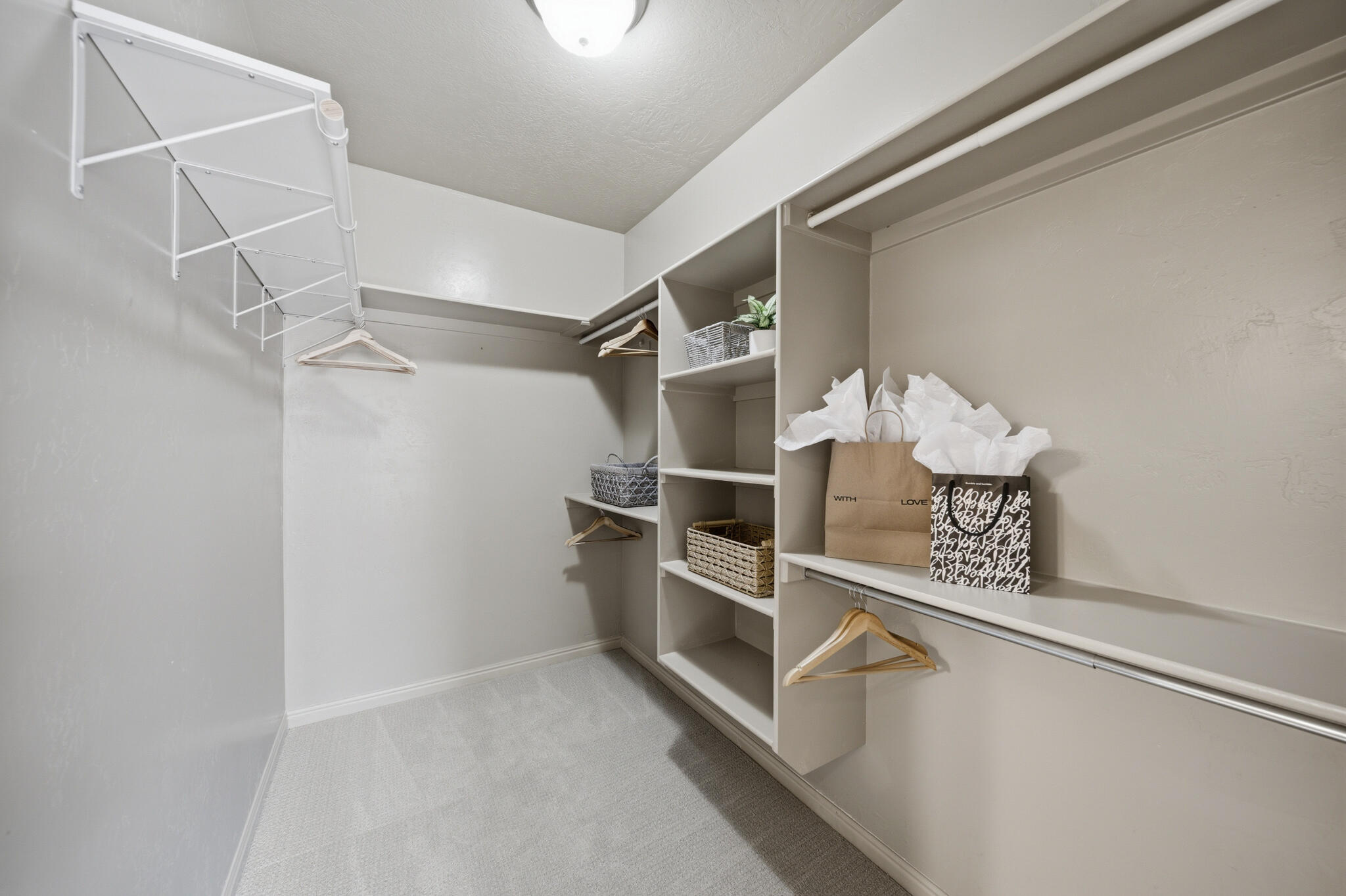 PAINTED HILLS RLINGTON HEIGHTS - Residential