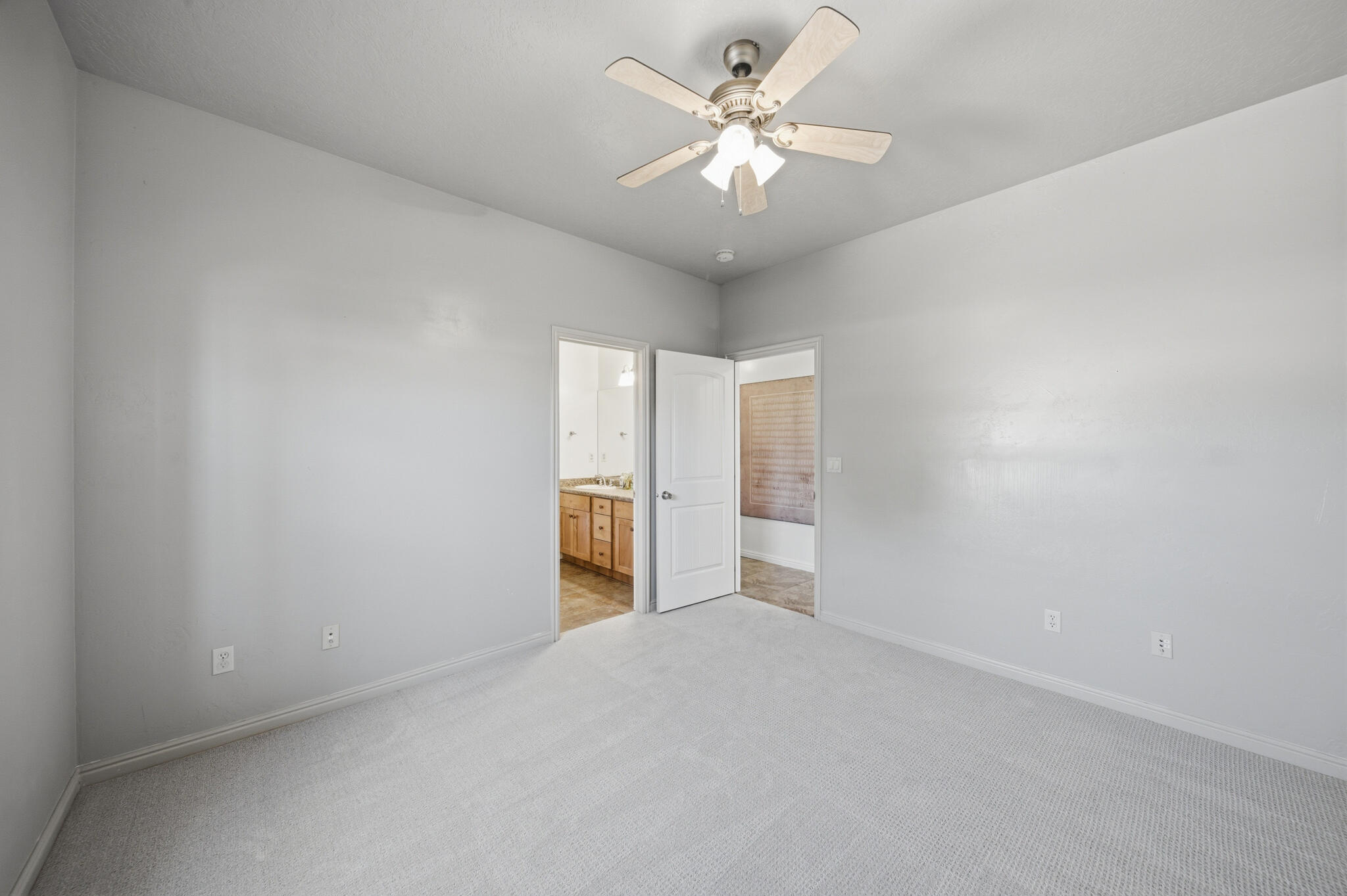 PAINTED HILLS RLINGTON HEIGHTS - Residential
