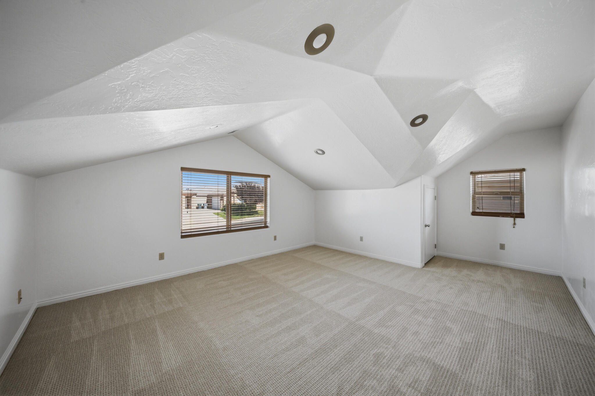 PAINTED HILLS RLINGTON HEIGHTS - Residential