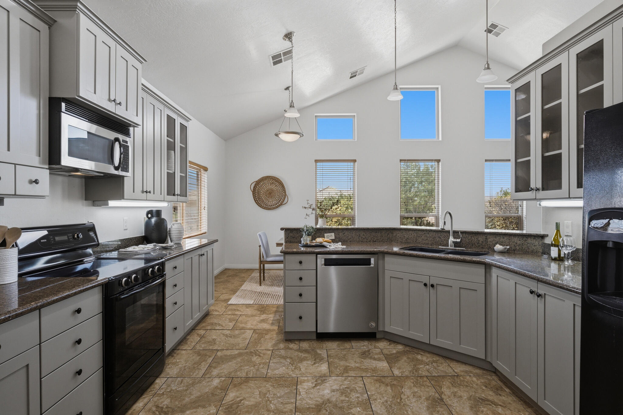 PAINTED HILLS RLINGTON HEIGHTS - Residential