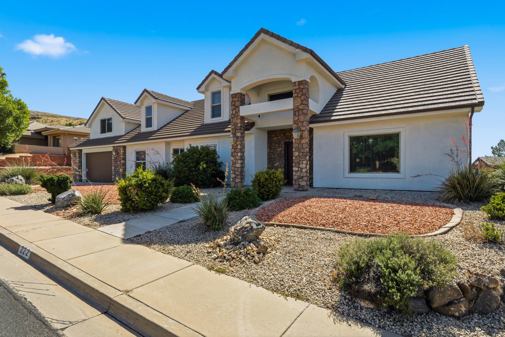 PAINTED HILLS RLINGTON HEIGHTS - Residential