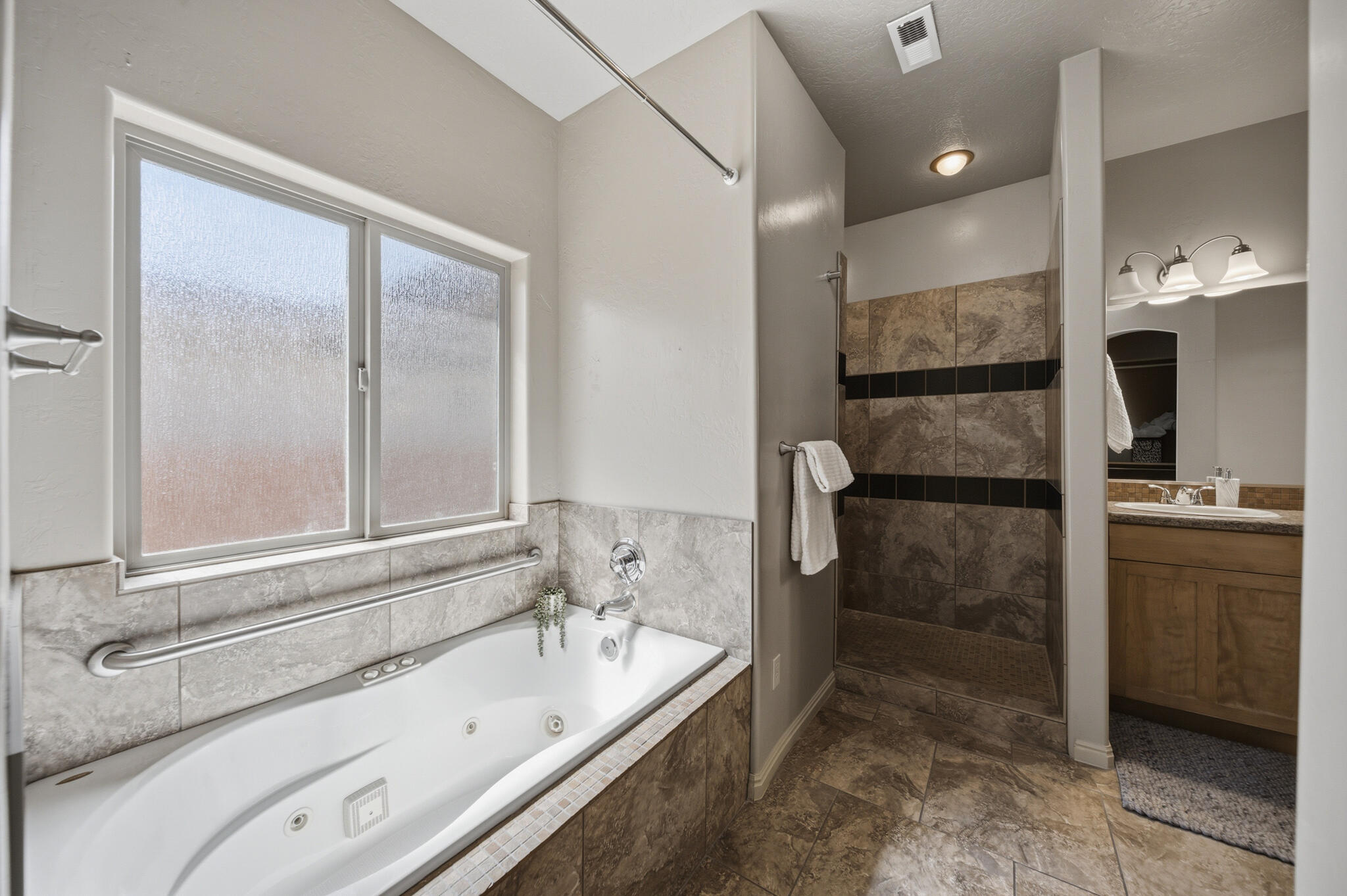 PAINTED HILLS RLINGTON HEIGHTS - Residential
