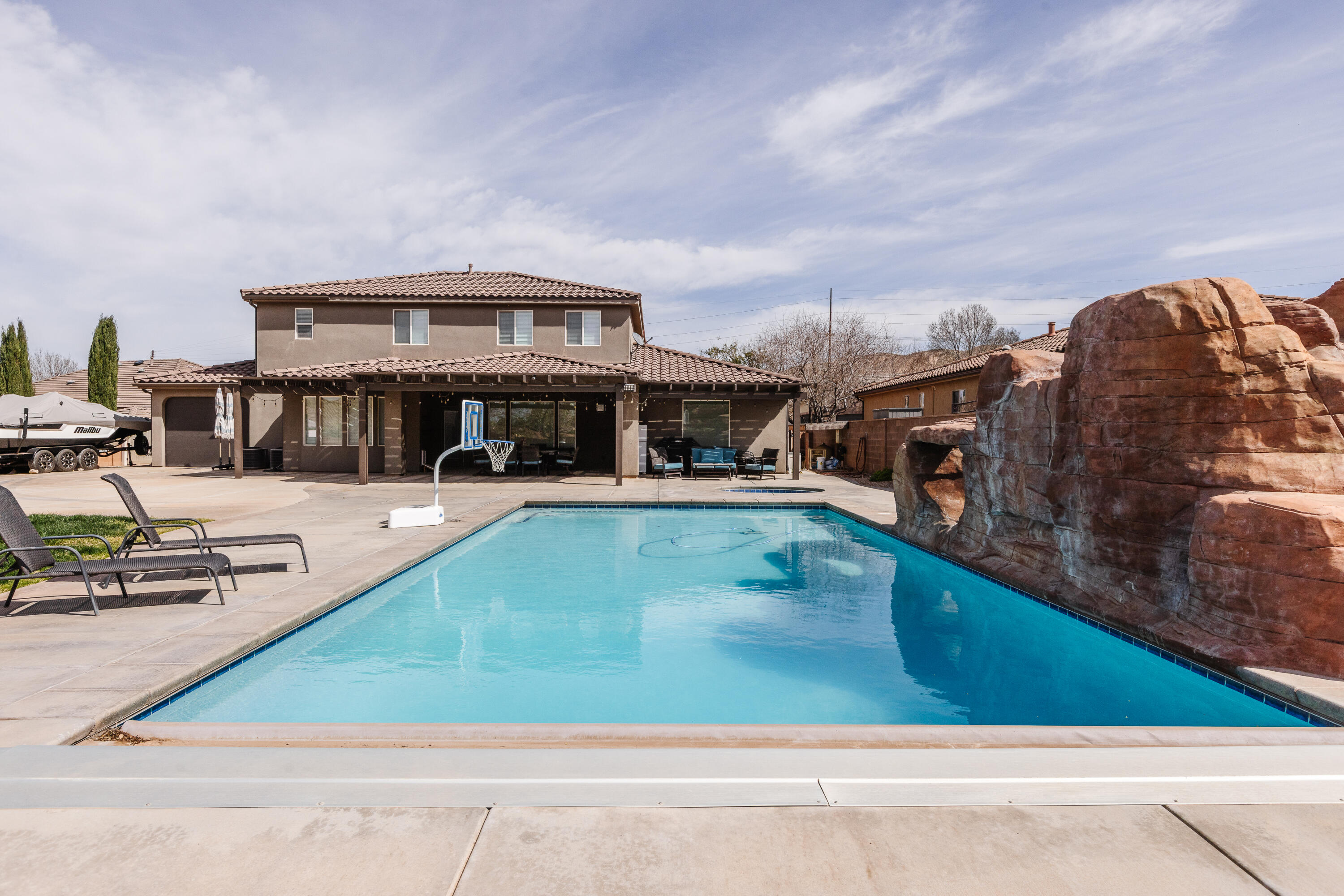 DESERT FIELDS - Residential