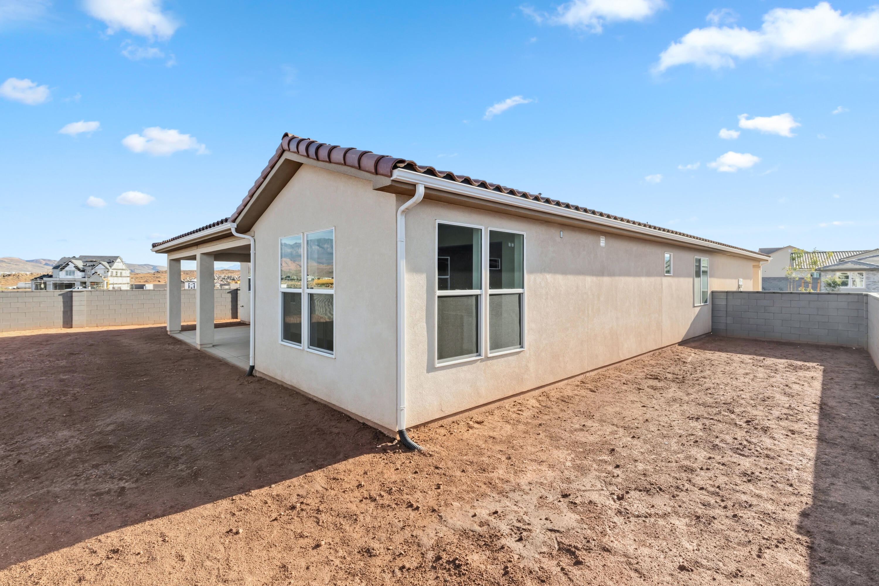 RED SLATE ESTATES - Residential