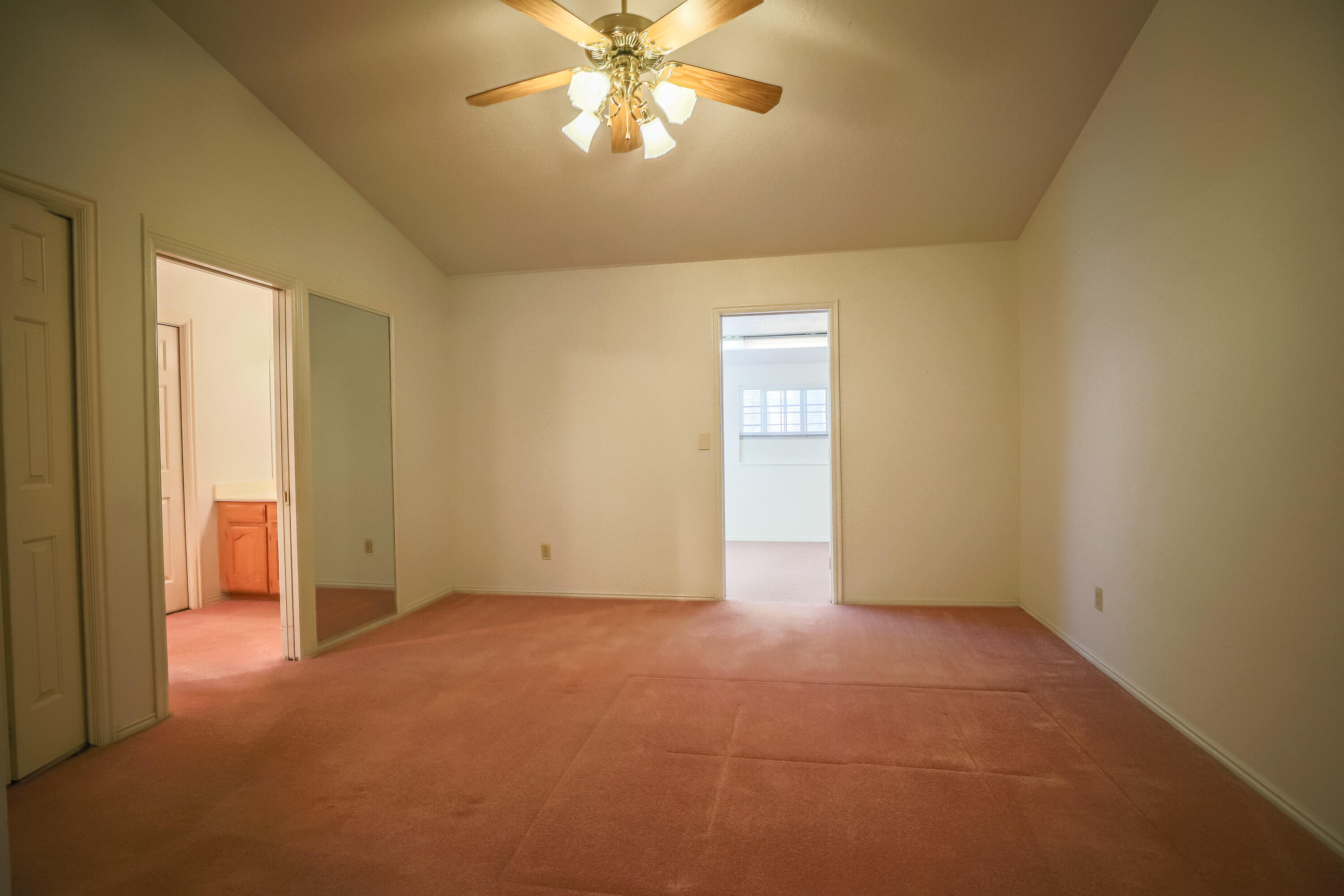 CREEKSIDE HOMES - Residential