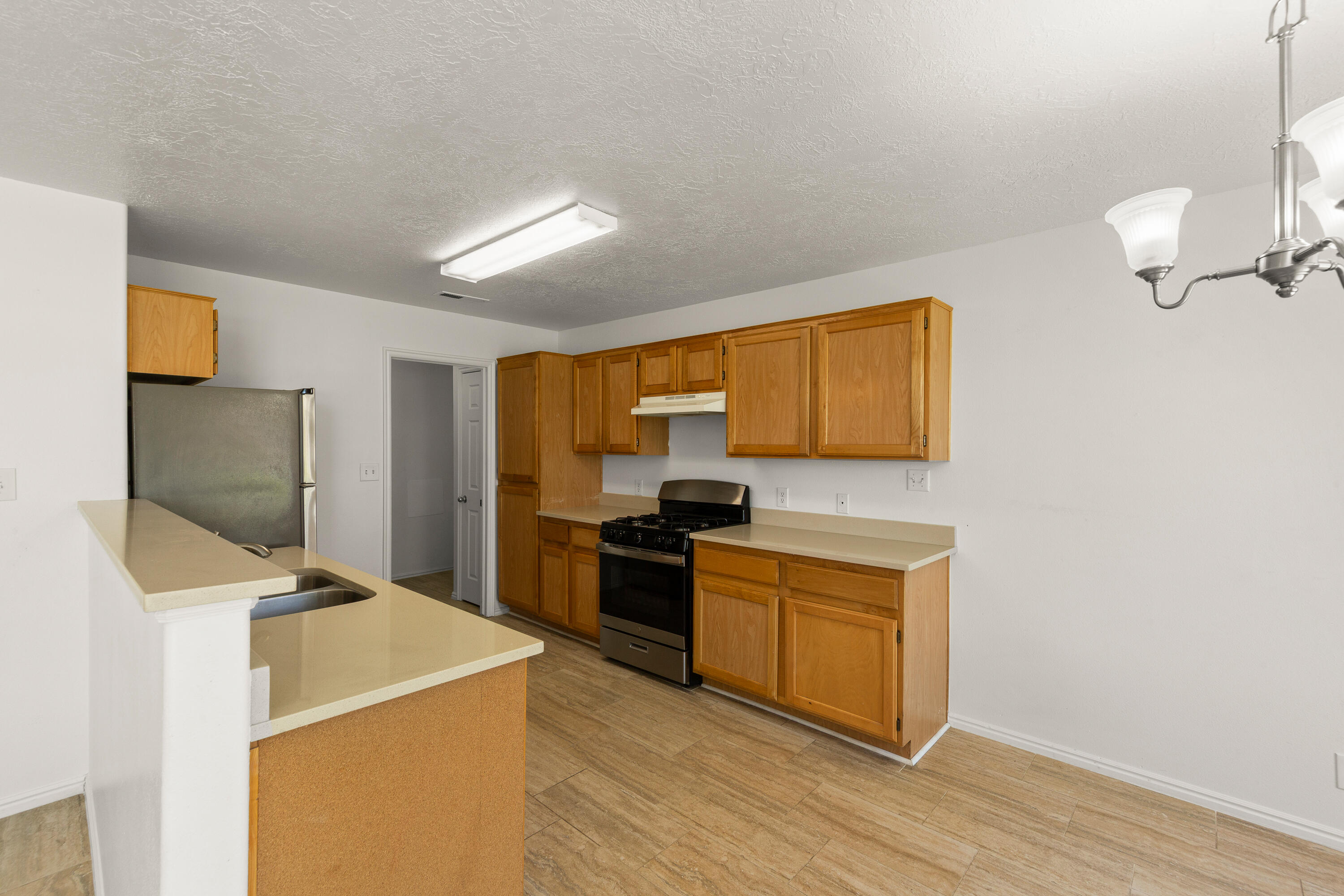 KNOLLWOOD TOWNHOMES - Residential