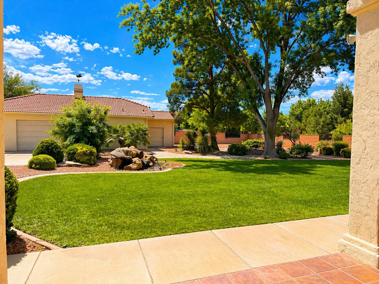 BLOOMINGTON RANCHES - Residential