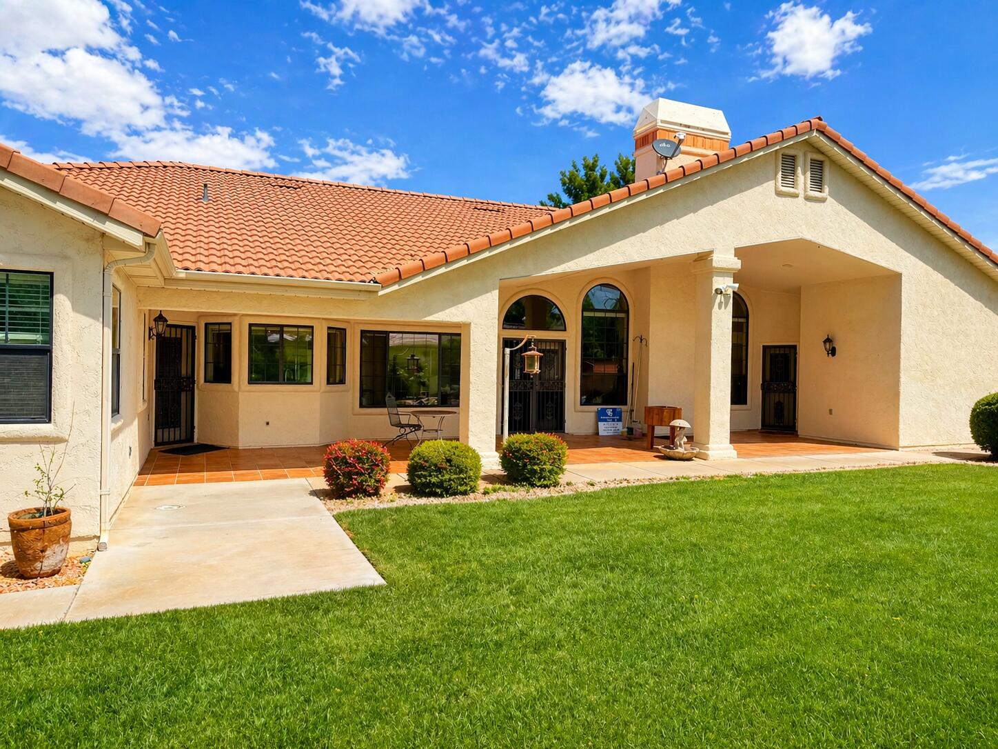 BLOOMINGTON RANCHES - Residential