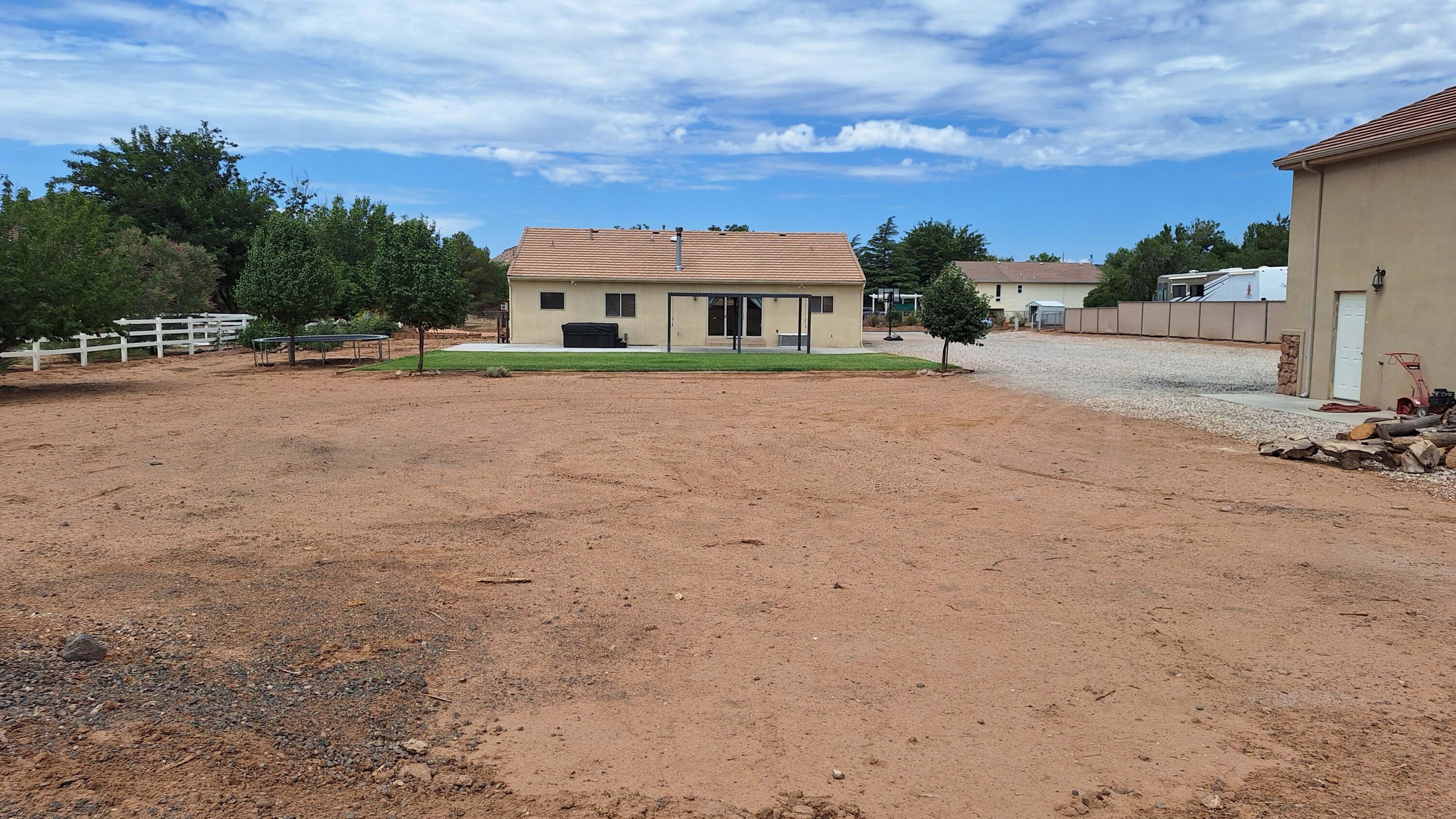 PARADISE ESTATES - Residential