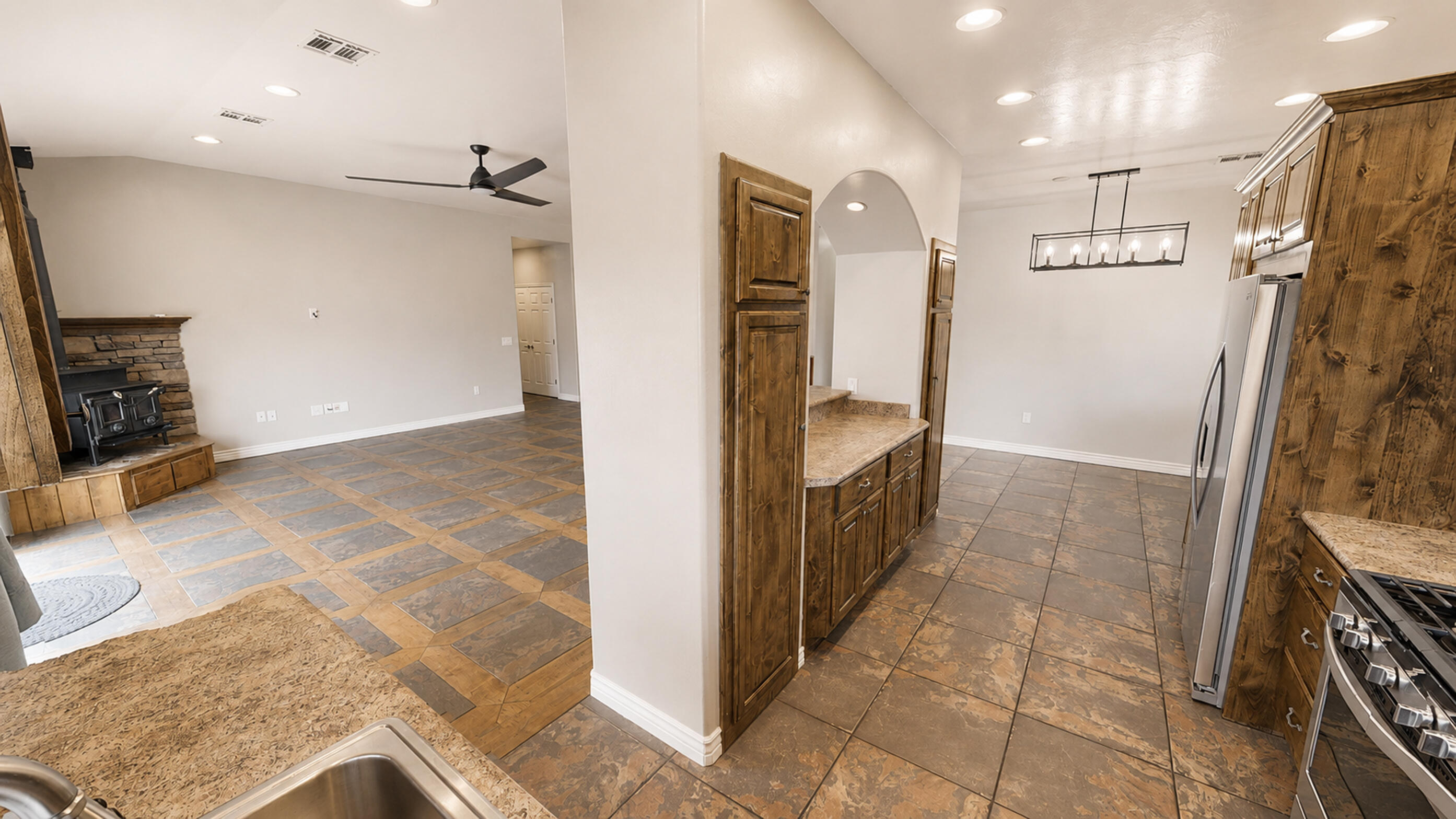 PARADISE ESTATES - Residential