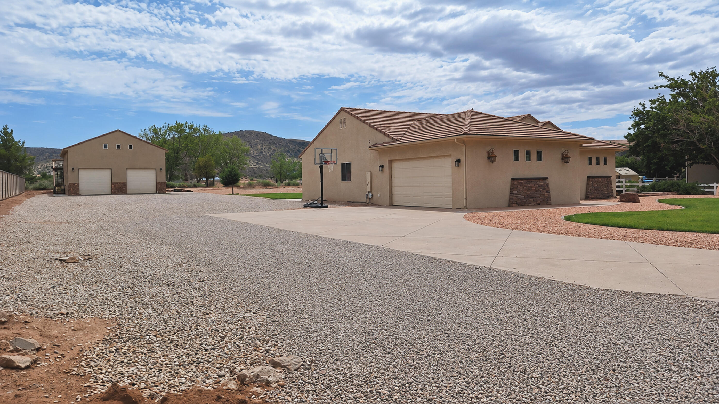 PARADISE ESTATES - Residential