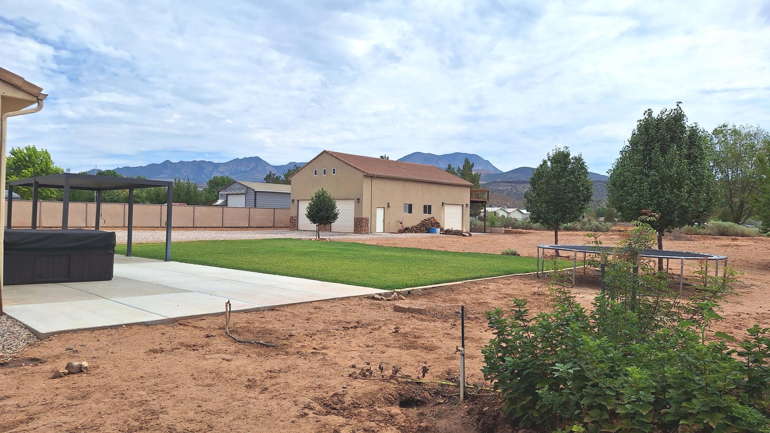 PARADISE ESTATES - Residential
