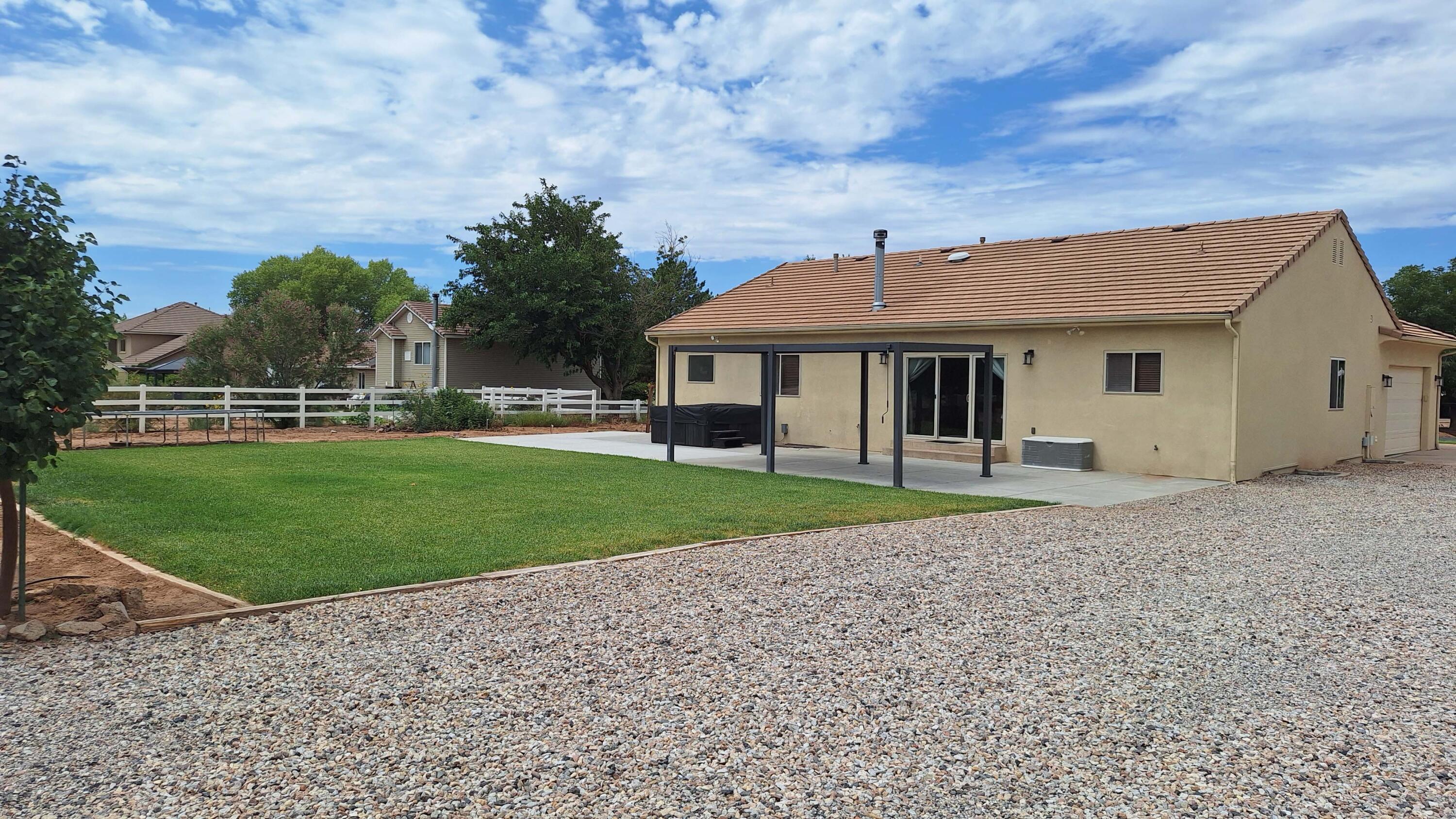 PARADISE ESTATES - Residential