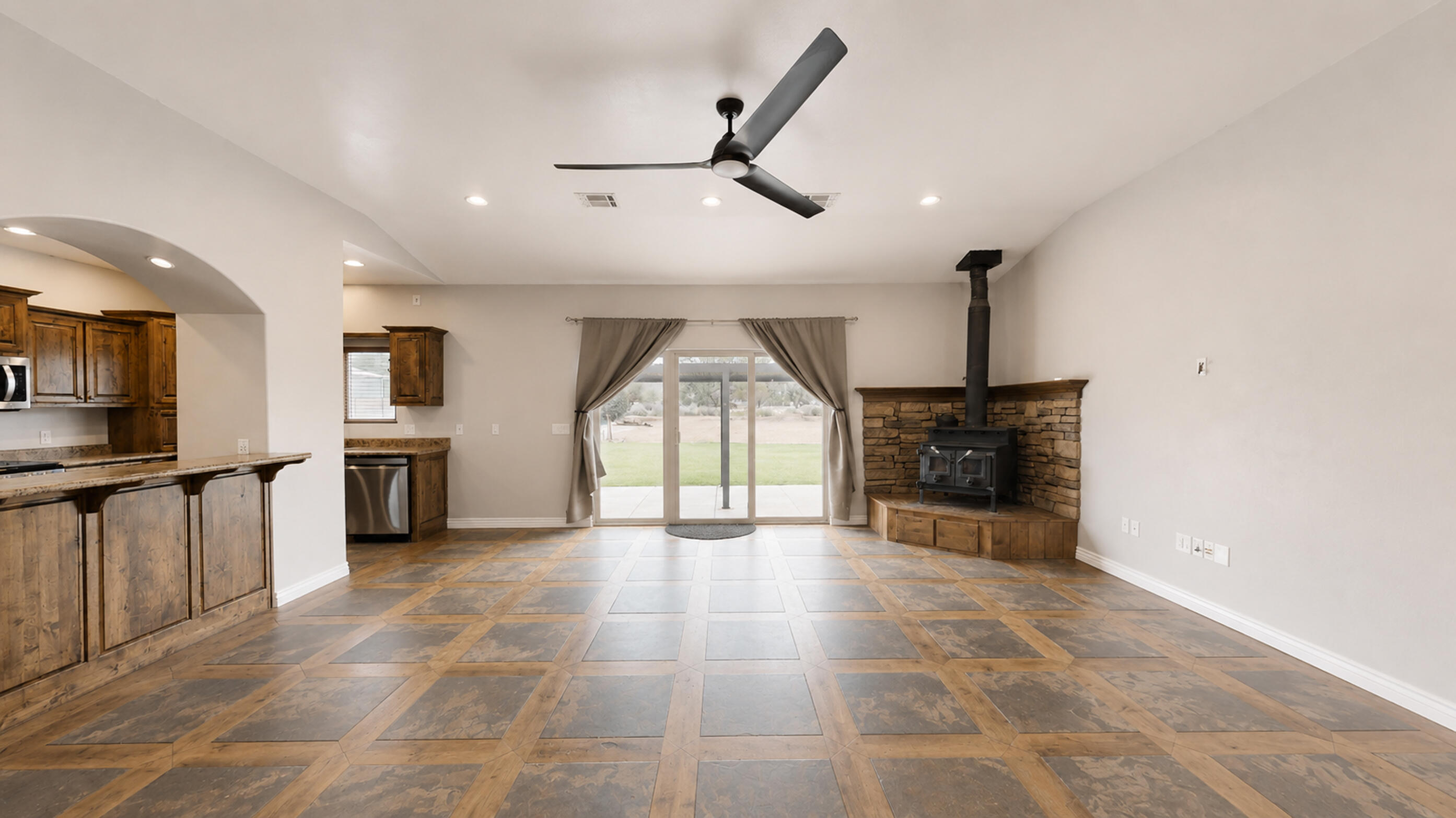 PARADISE ESTATES - Residential
